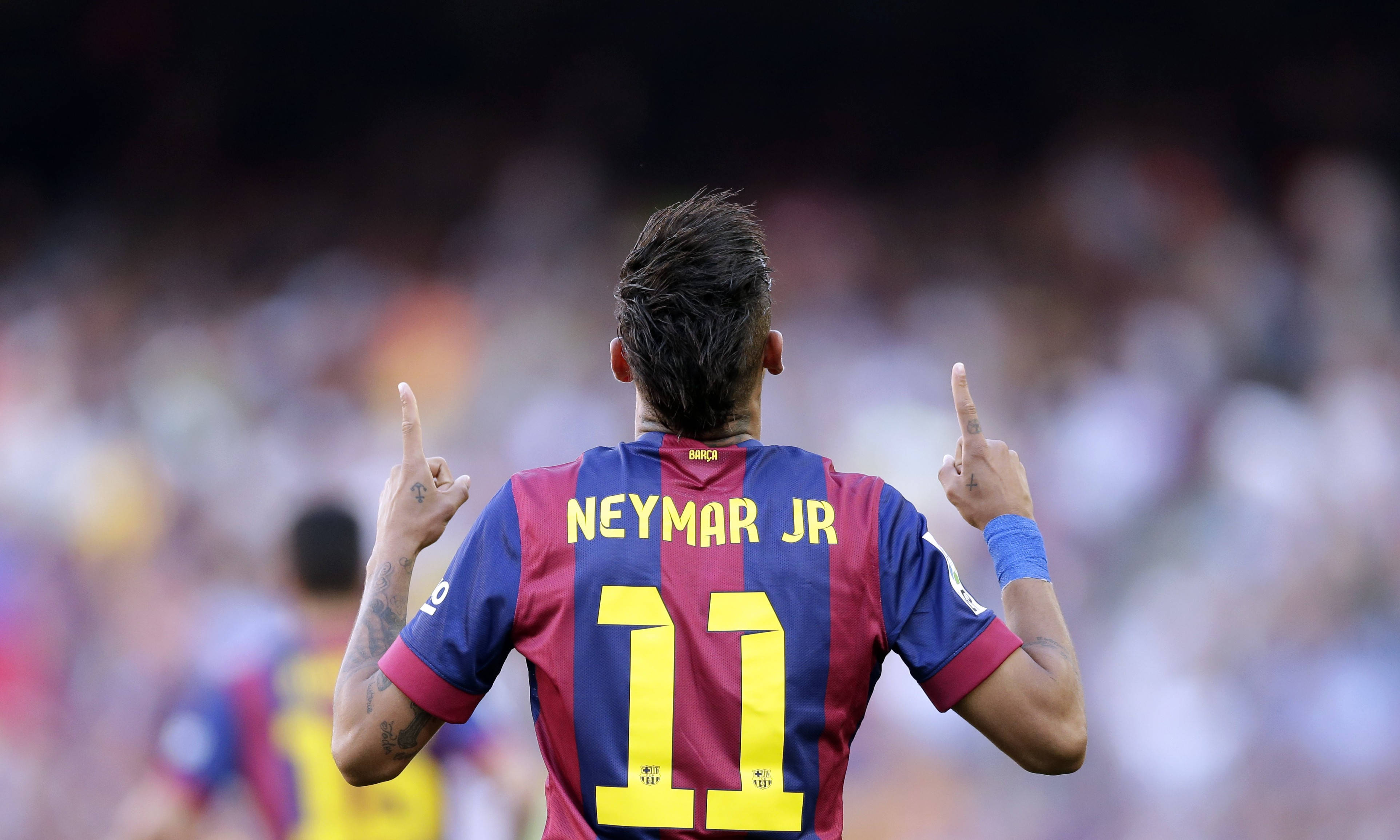 เนย์มาร์ จูเนียร์ สุดเท่ในเสื้อหมายเลข 11 อย่างมั่นใจ วอลเปเปอร์
