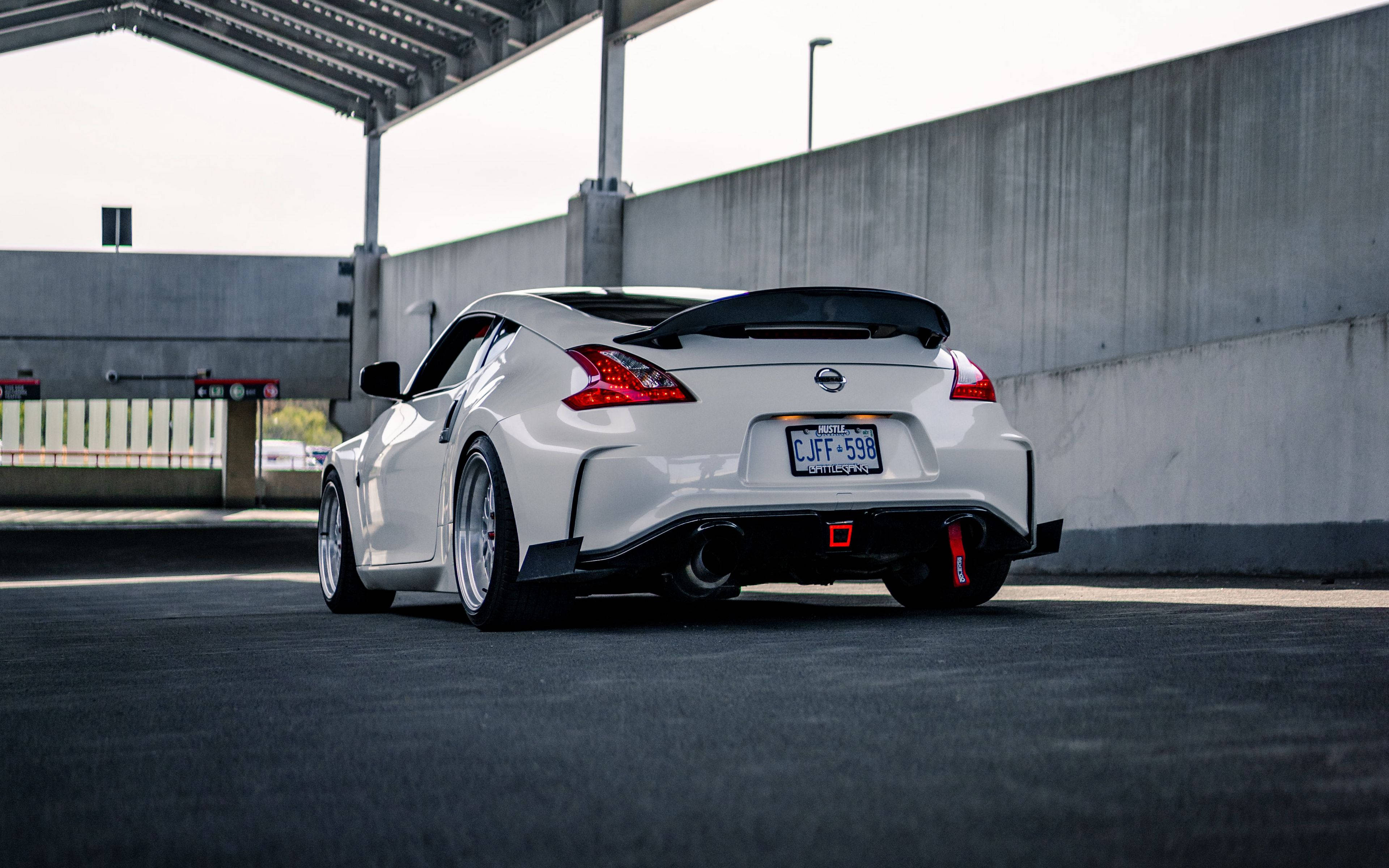 นิสสัน 370Z ในที่จอดรถมีหลังคา วอลเปเปอร์