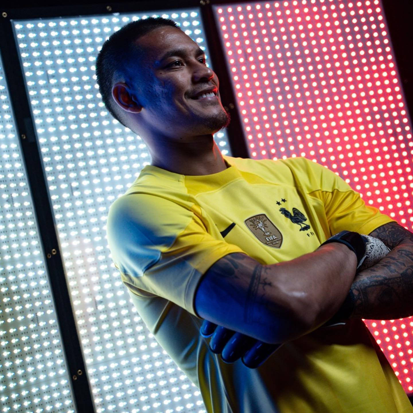 Alphonse Areola กอดอก วอลเปเปอร์