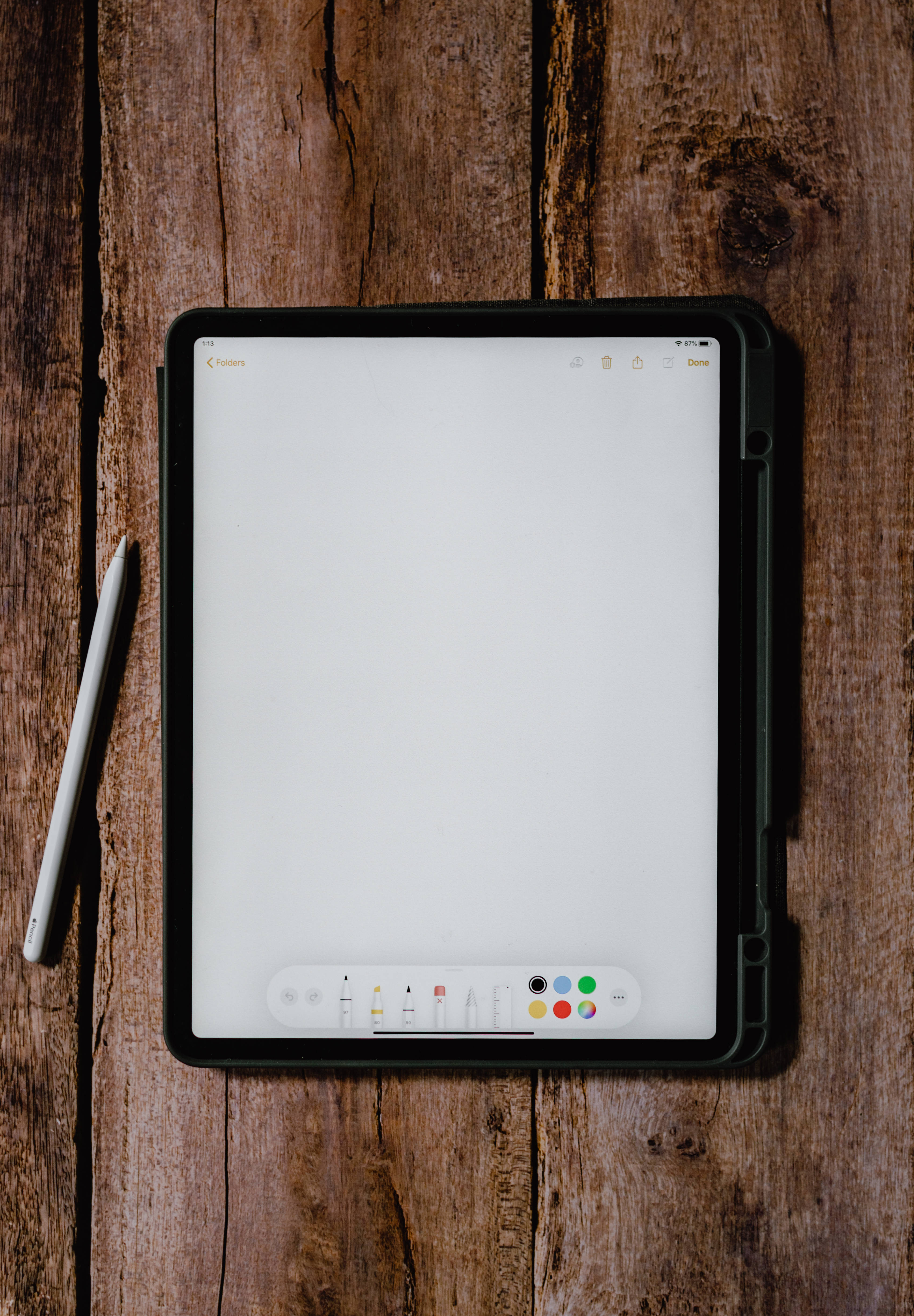 Apple iPad Pro พร้อมแอปวาดรูป วอลเปเปอร์