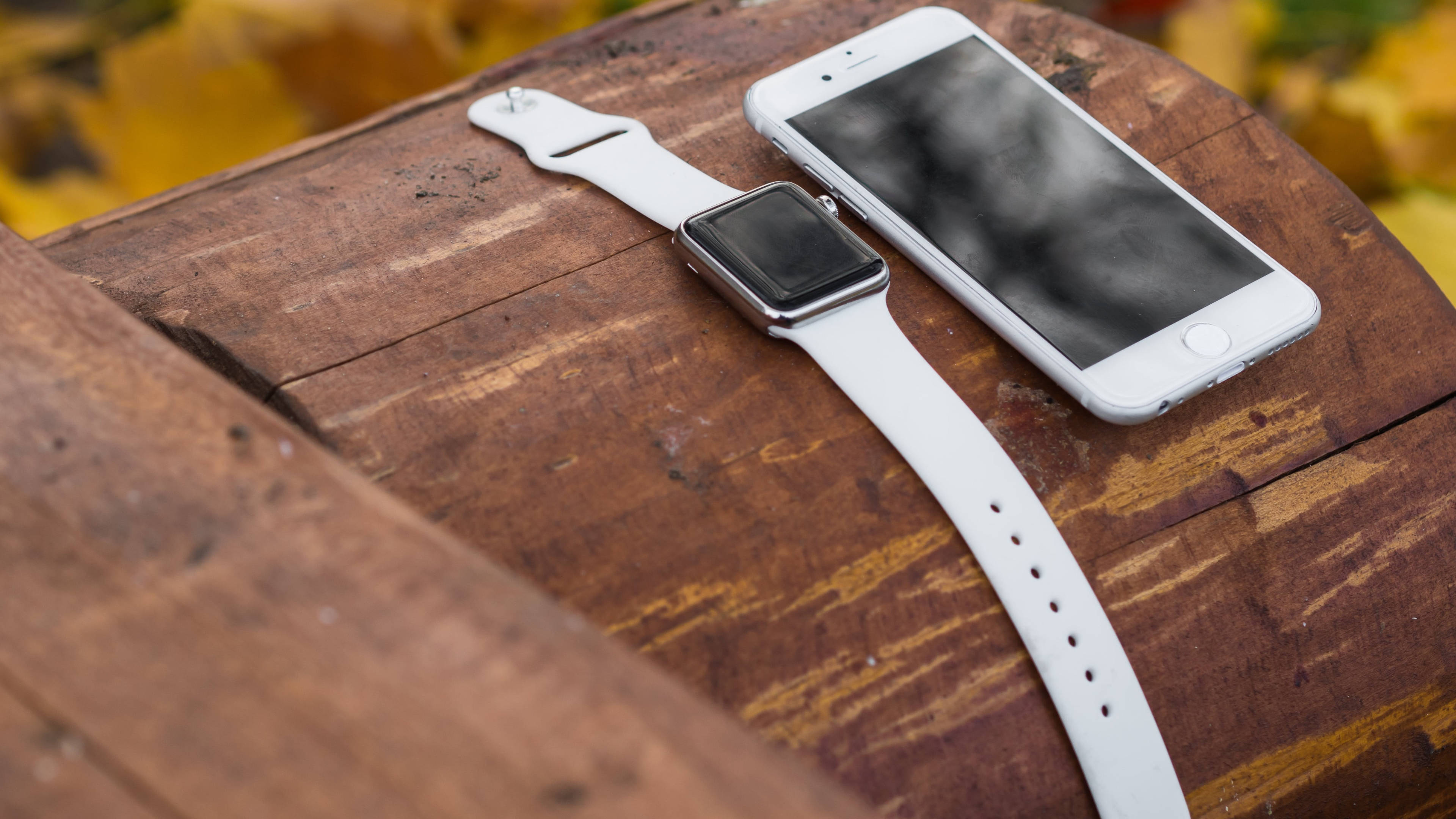 สีขาวซิกเนเจอร์ของ Apple Watch วอลเปเปอร์