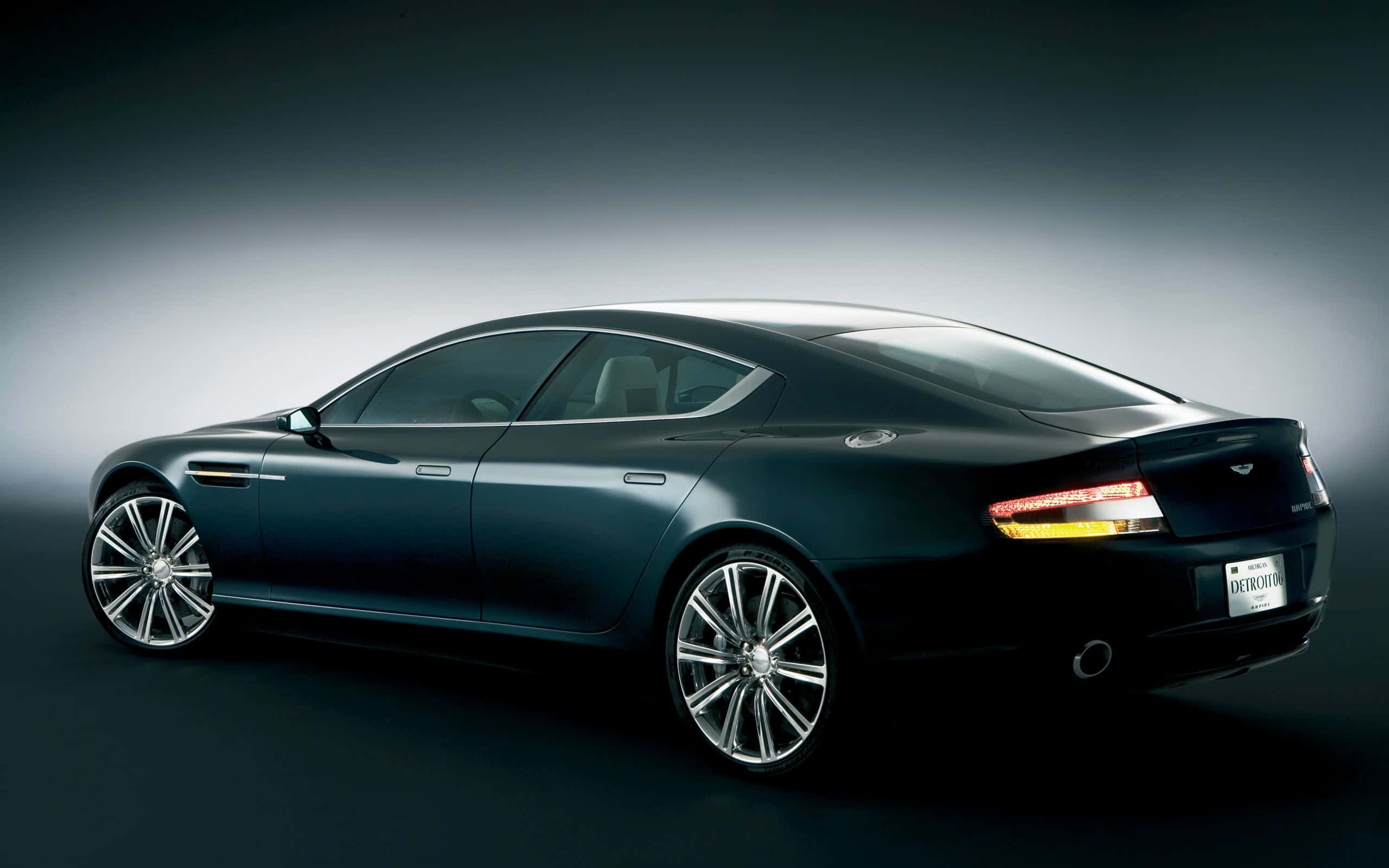 Aston Martin Rapide S - ความหรูหราที่มาพร้อมสมรรถนะ วอลเปเปอร์