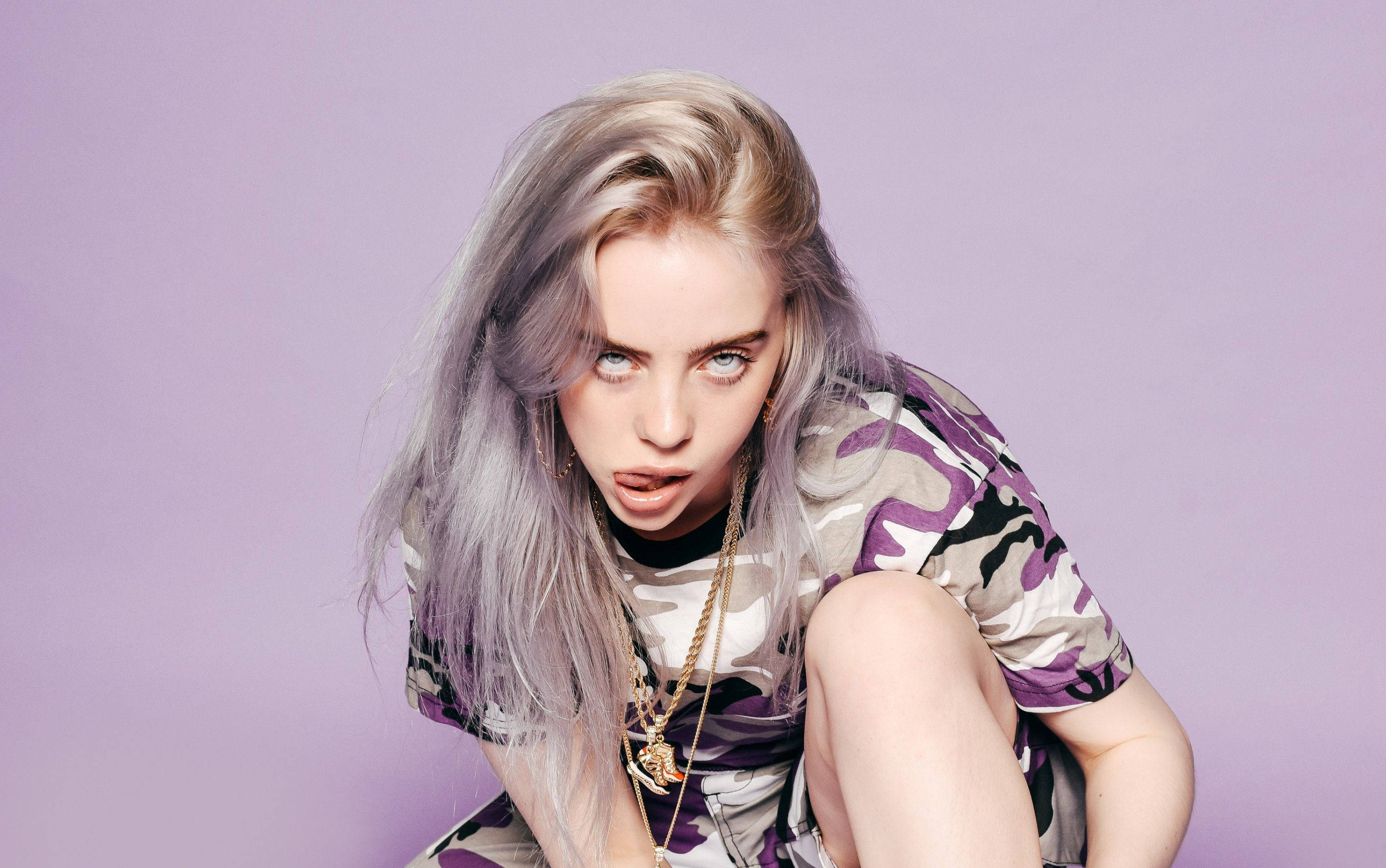 Billie Eilish สีม่วงสไตล์อาร์ต วอลเปเปอร์
