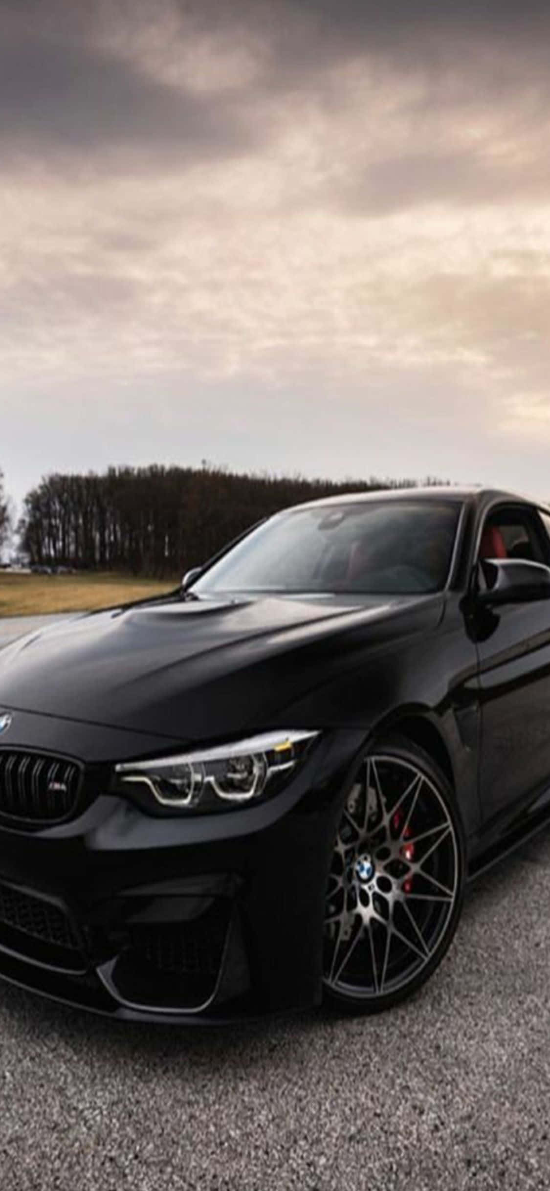 BMW M4 Coupe และ iPhone X: จับคู่ได้อย่างสมบูรณ์แบบ วอลเปเปอร์