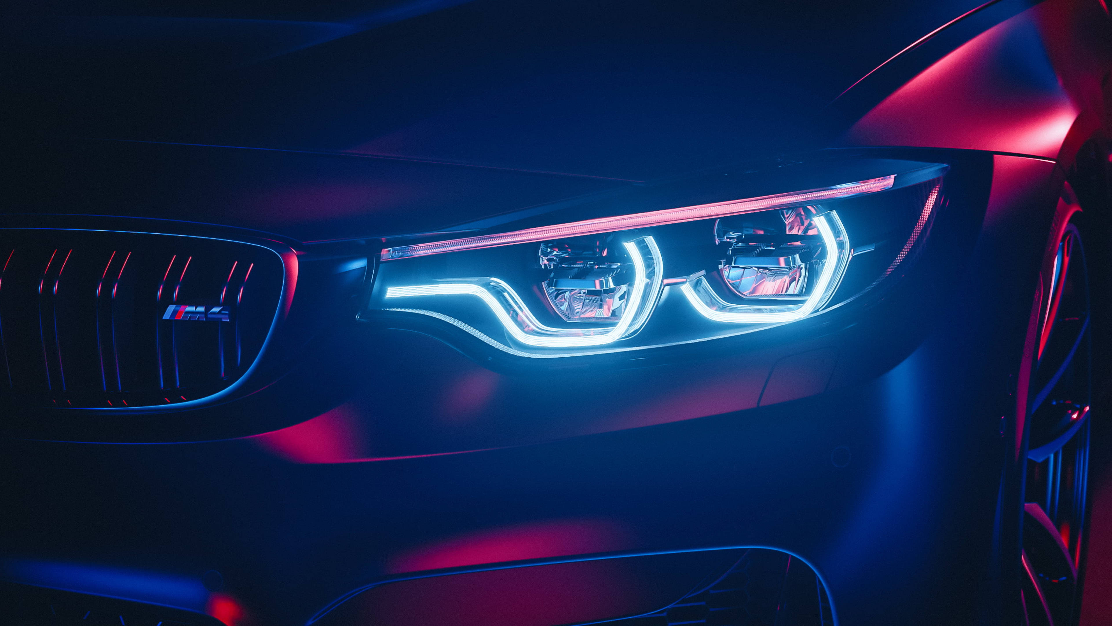BMW M4 ไฟหน้าเรืองแสงมุมใกล้ วอลเปเปอร์