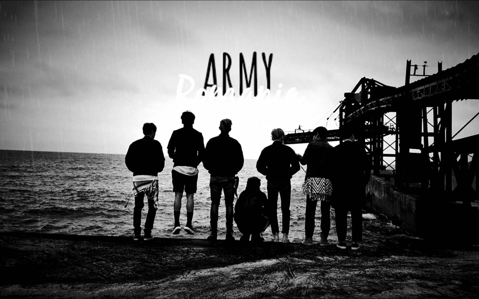 BTS ยืนข้างทะเล ขาวดำ สำหรับแล็ปท็อป วอลเปเปอร์