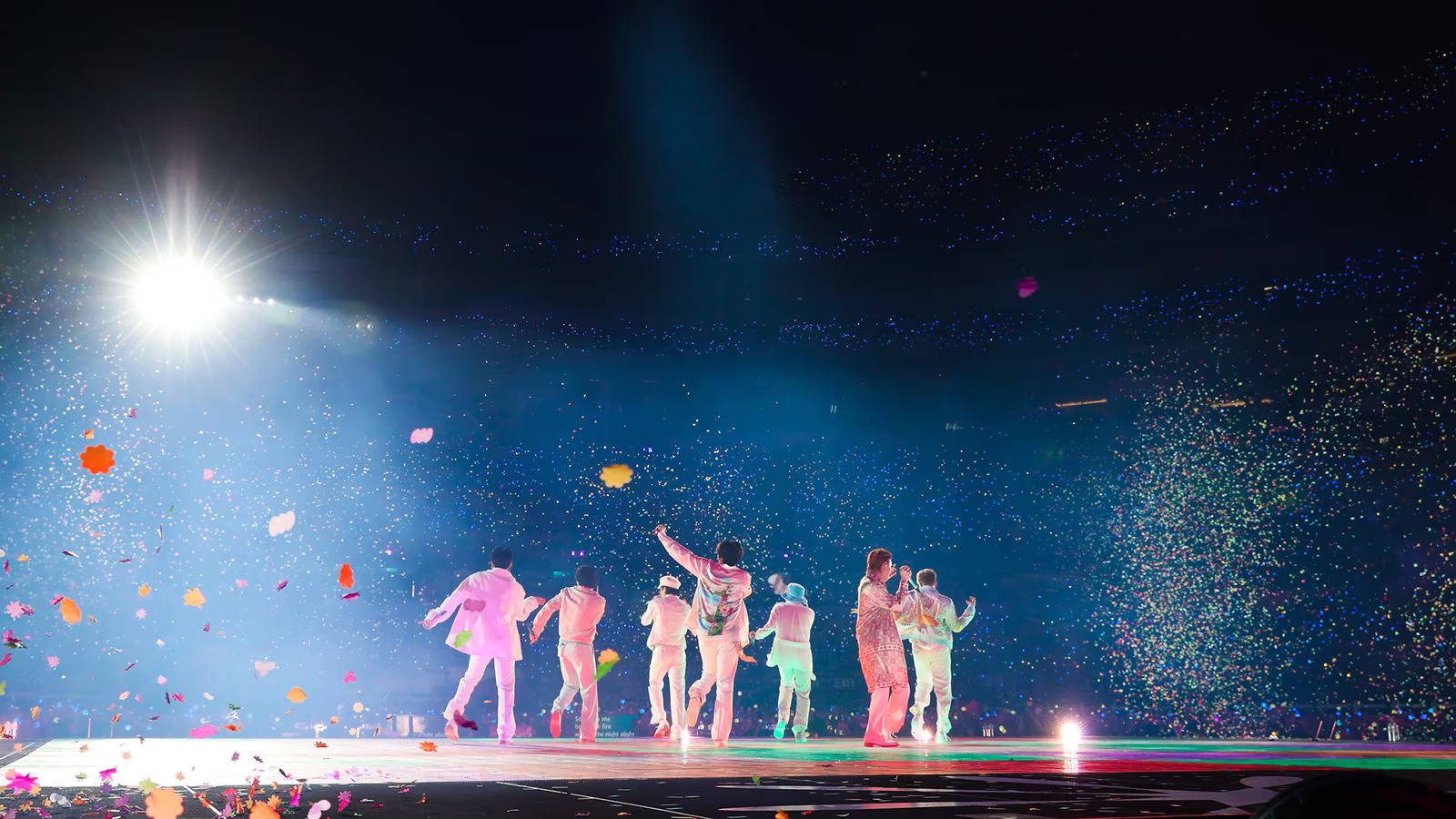คอนเสิร์ต BTS ในการแสดงเพลง Dynamite วอลเปเปอร์