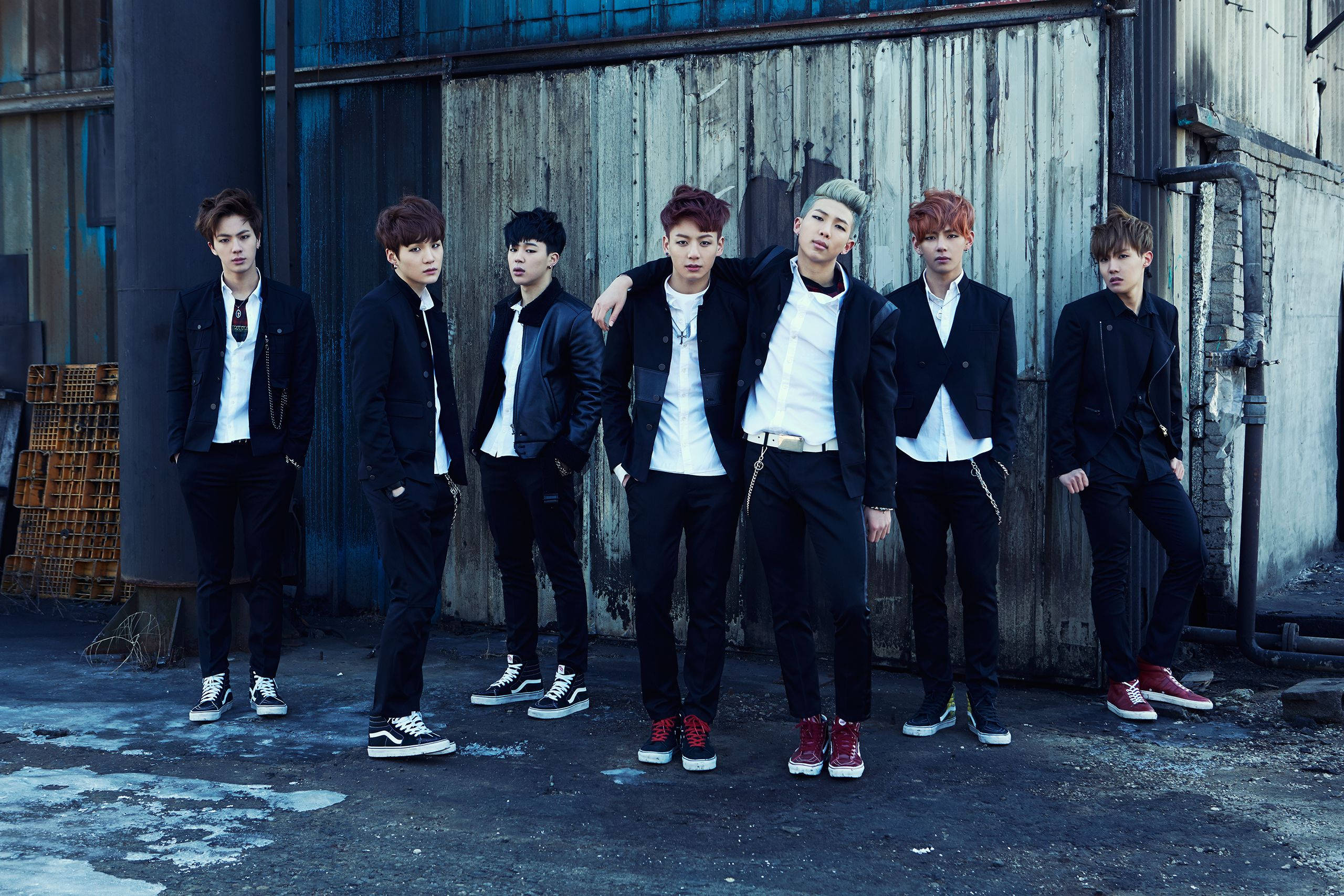 BTS ในแจ็กเก็ตสีดำเท่ๆ วอลเปเปอร์