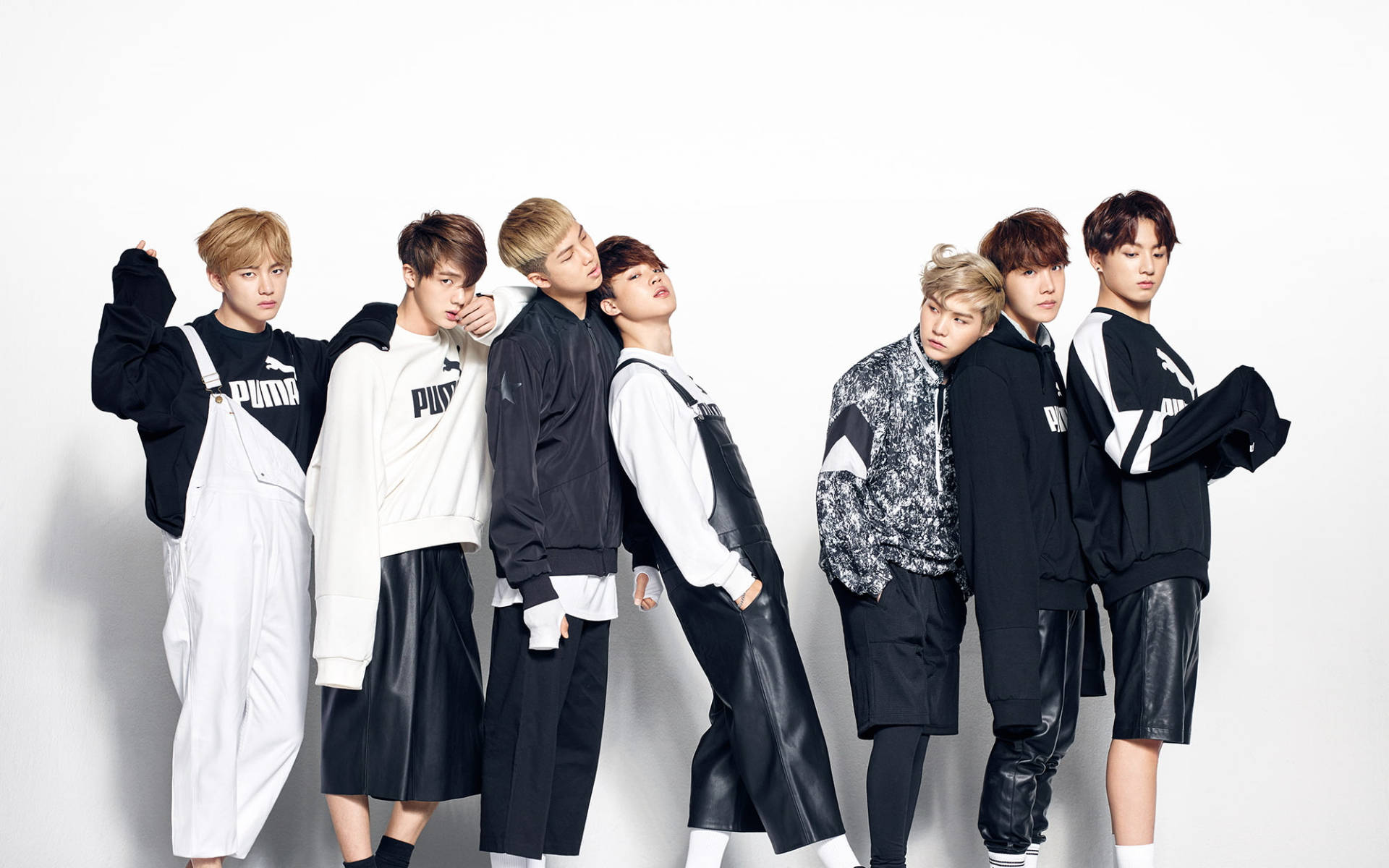 ภาพหมู่ BTS ในชุด PUMA วอลเปเปอร์