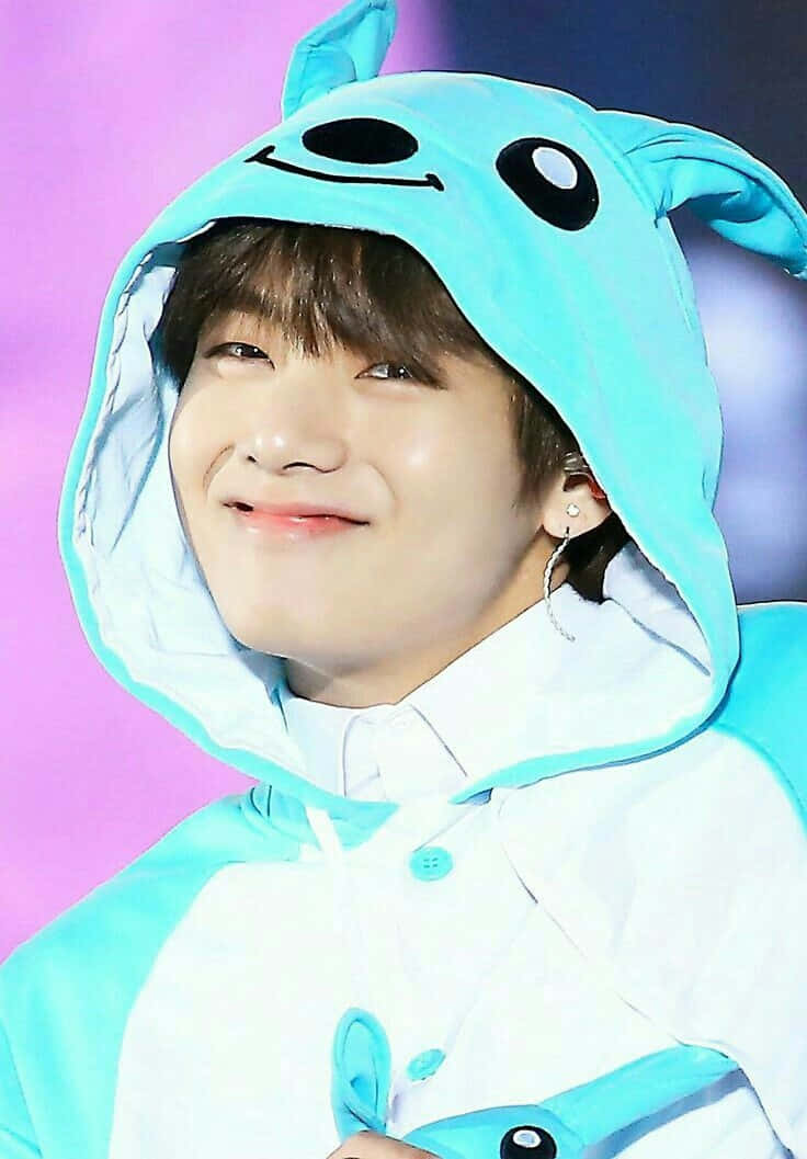 BTS V โพสท่าให้แฟนๆ วอลเปเปอร์