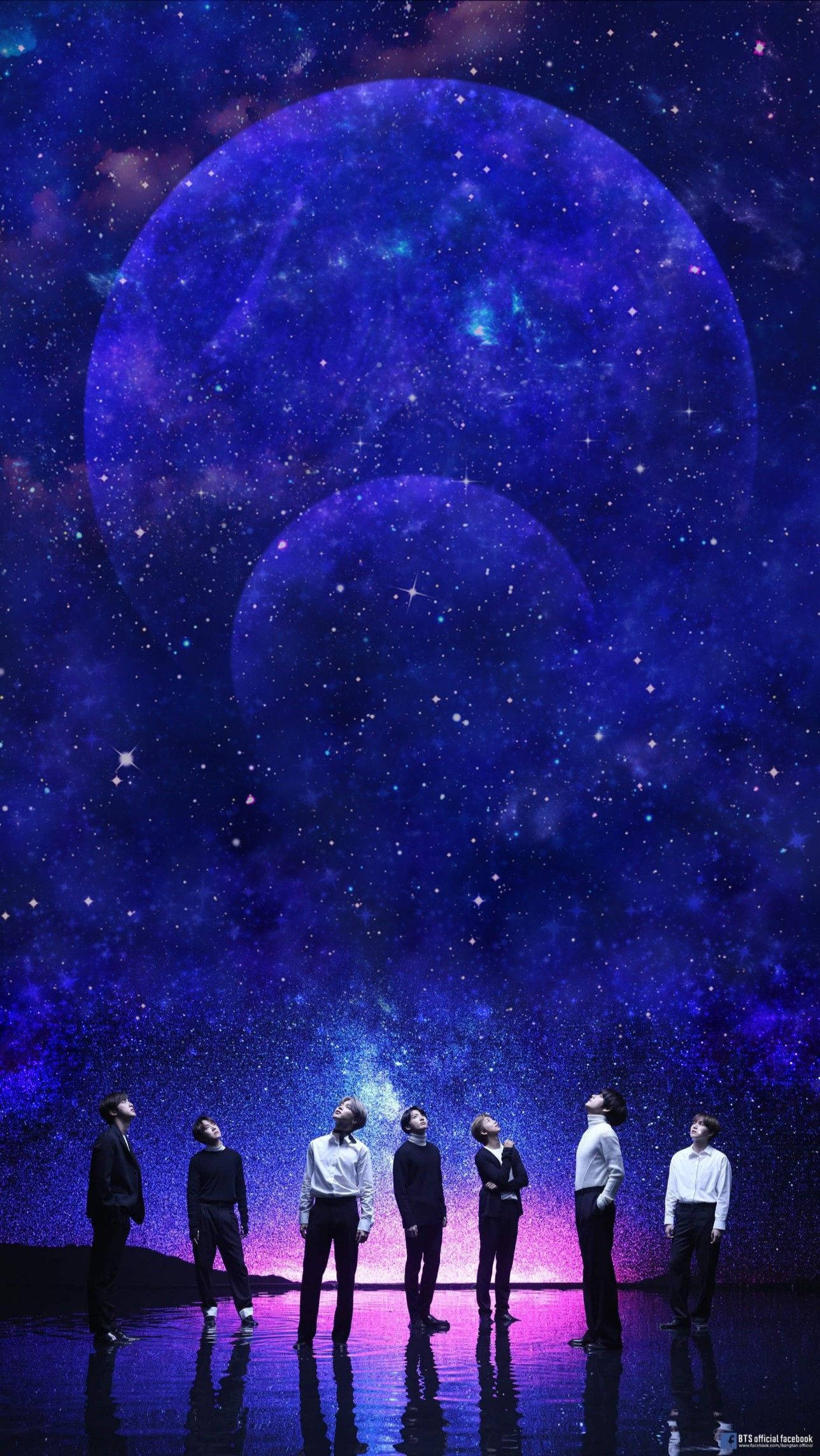 BTS บนพื้นหลังสีม่วงพาสเทลแวววาว วอลเปเปอร์