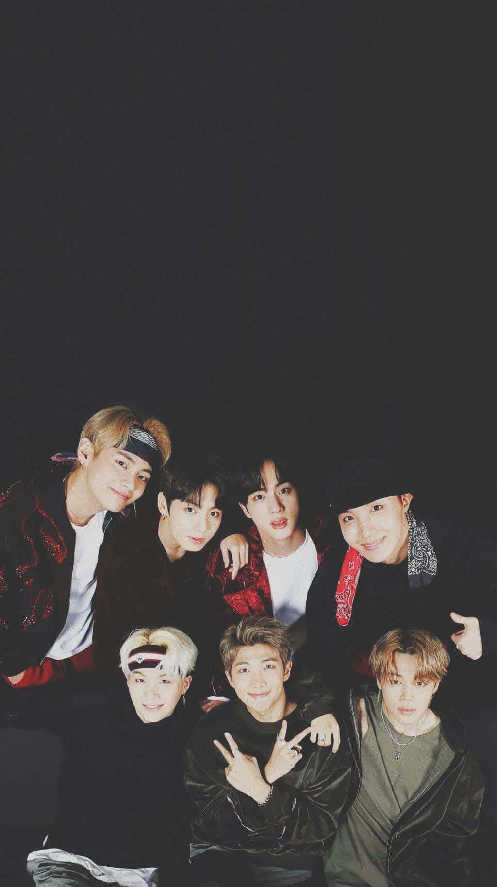 BTS ไอโฟนสีดำ วอลเปเปอร์