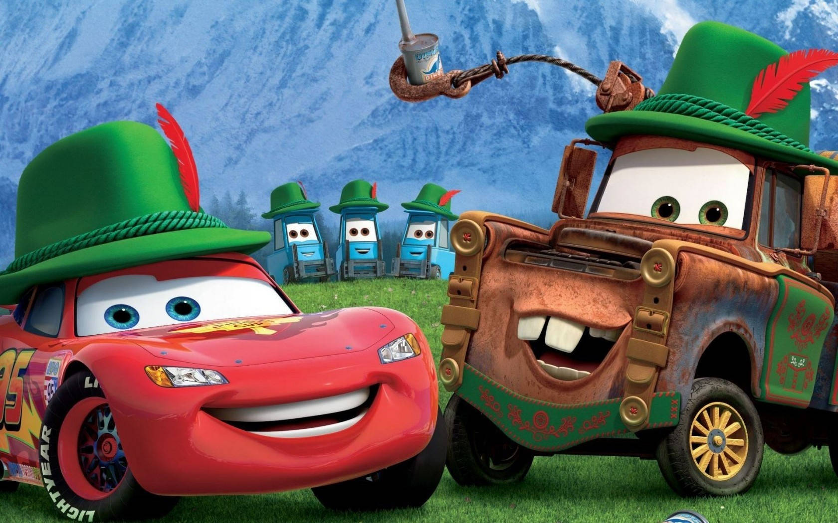 ไลท์นิ่ง แมคควีน และ ฟรานเชสโก แบร์นูลลี แข่งขันในหนัง Cars 2 วอลเปเปอร์