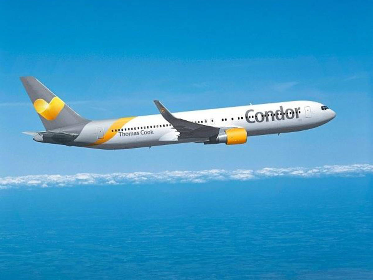 เครื่องบิน Condor Airlines เหนือมหาสมุทร วอลเปเปอร์