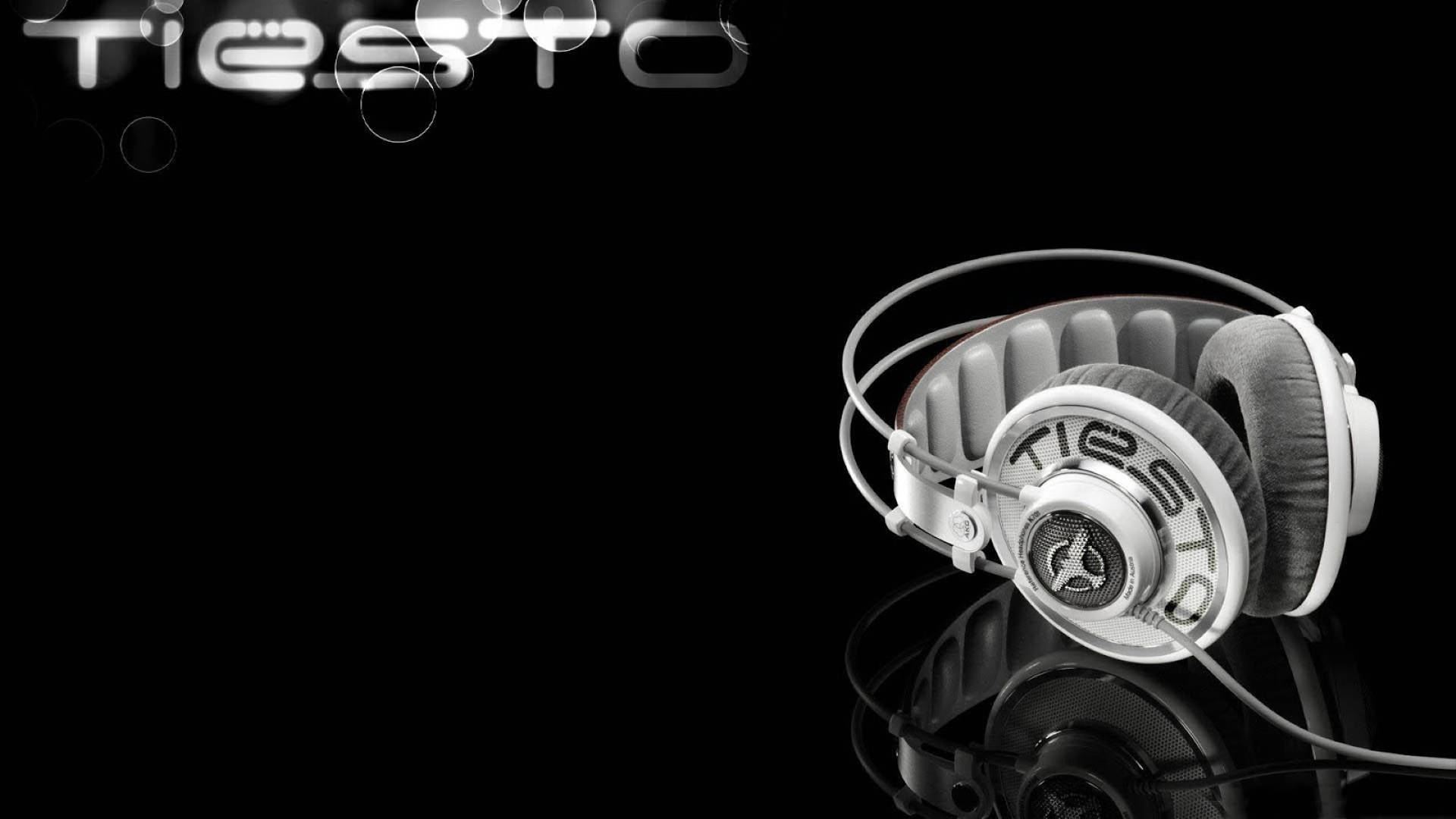 Cool Tiësto Graphic with Headphones วอลเปเปอร์