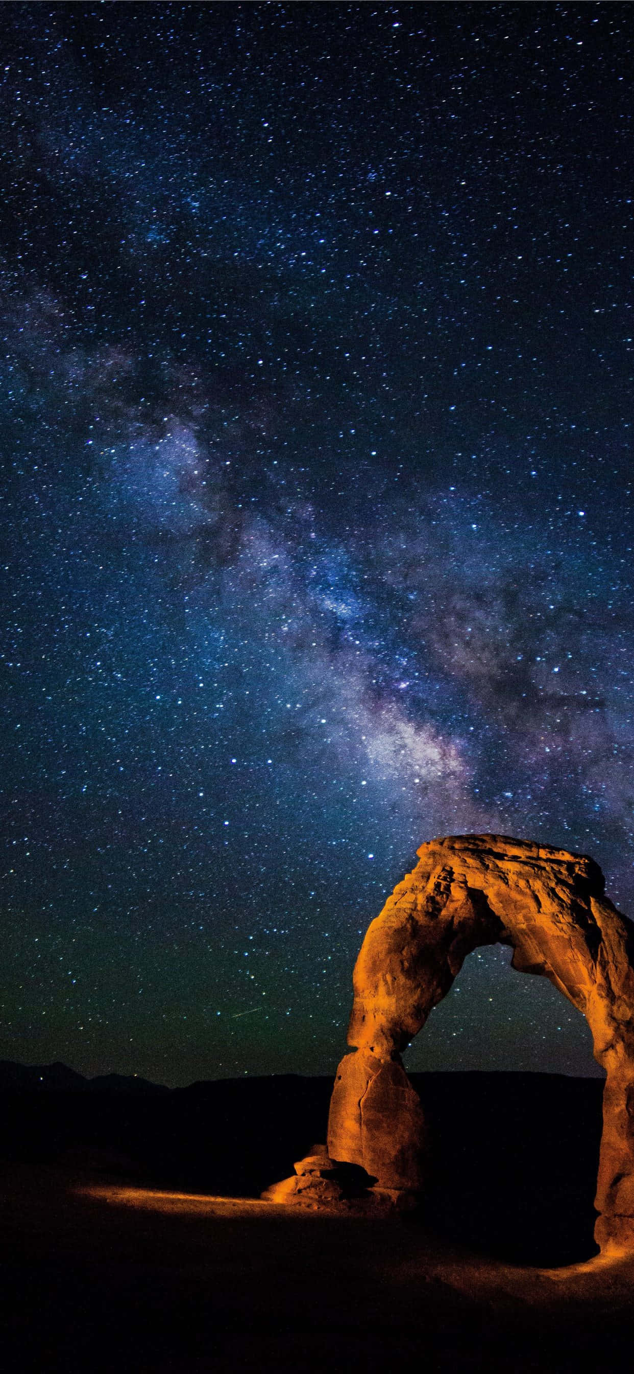 ทางช้างเผือกเหนือซุ้มหิน Delicate Arch วอลเปเปอร์