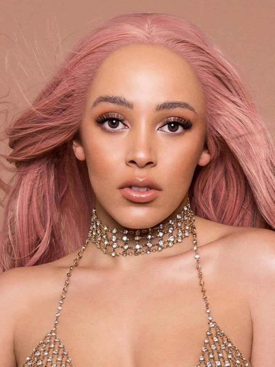 Doja Cat ยิ้มสดใส เปล่งประกายความสุขและความงาม วอลเปเปอร์