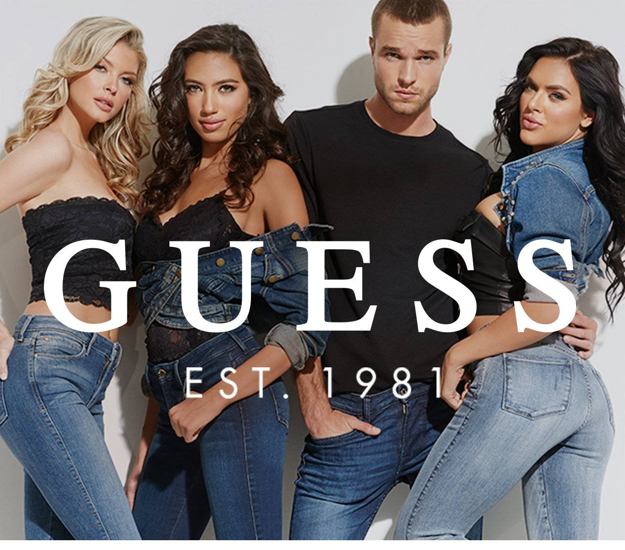 ชุดเดนิมโอเวอร์ออล Guess วอลเปเปอร์