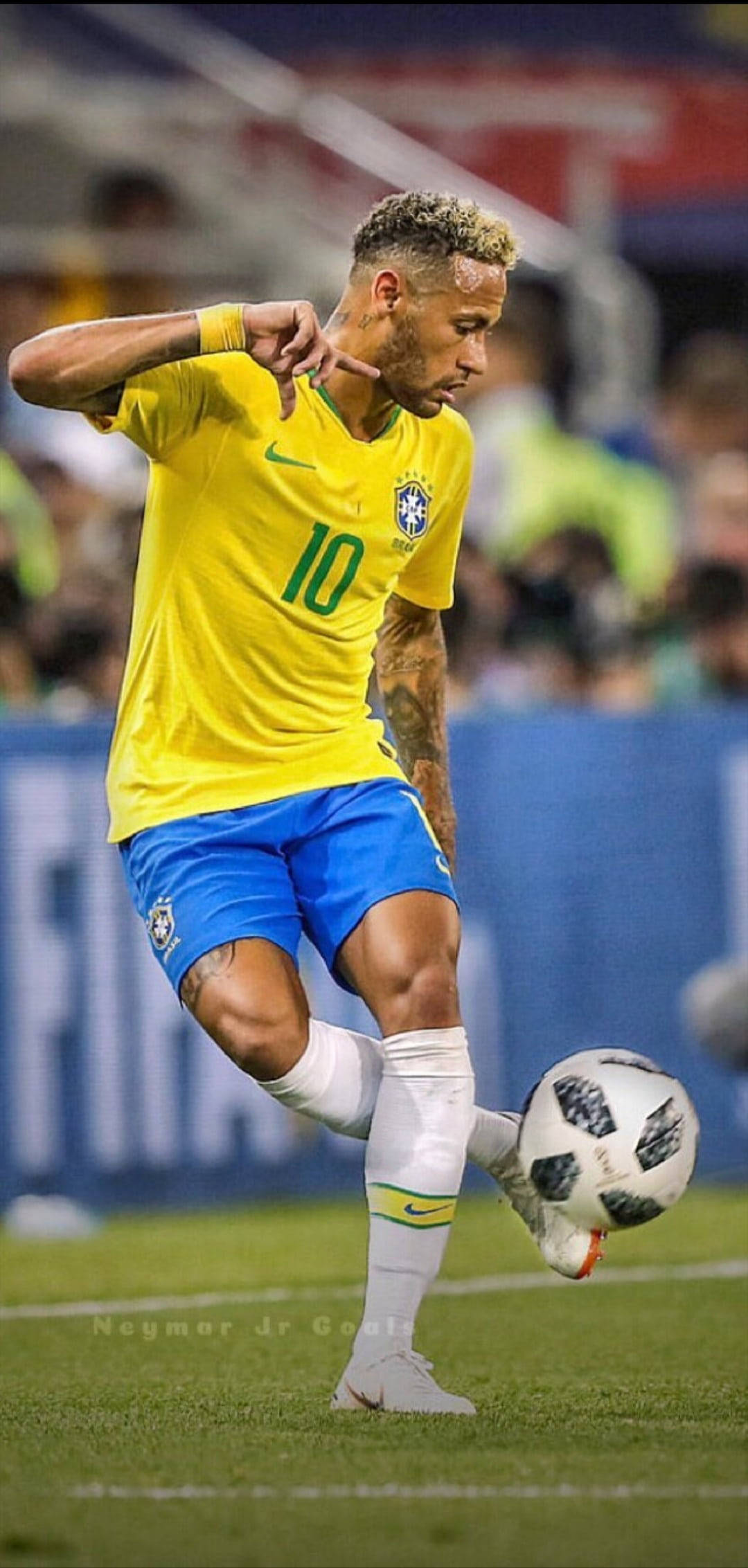 เนย์มาร์เลี้ยงบอล HD ฟุตบอล วอลเปเปอร์