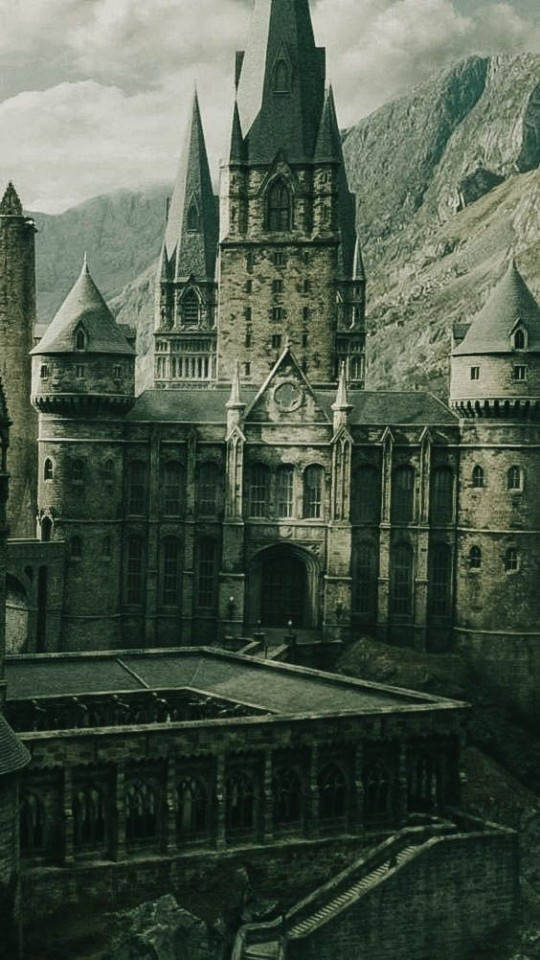 หอคอยเด่นของฮอกวอตส์ สไตล์HP Aesthetic วอลเปเปอร์