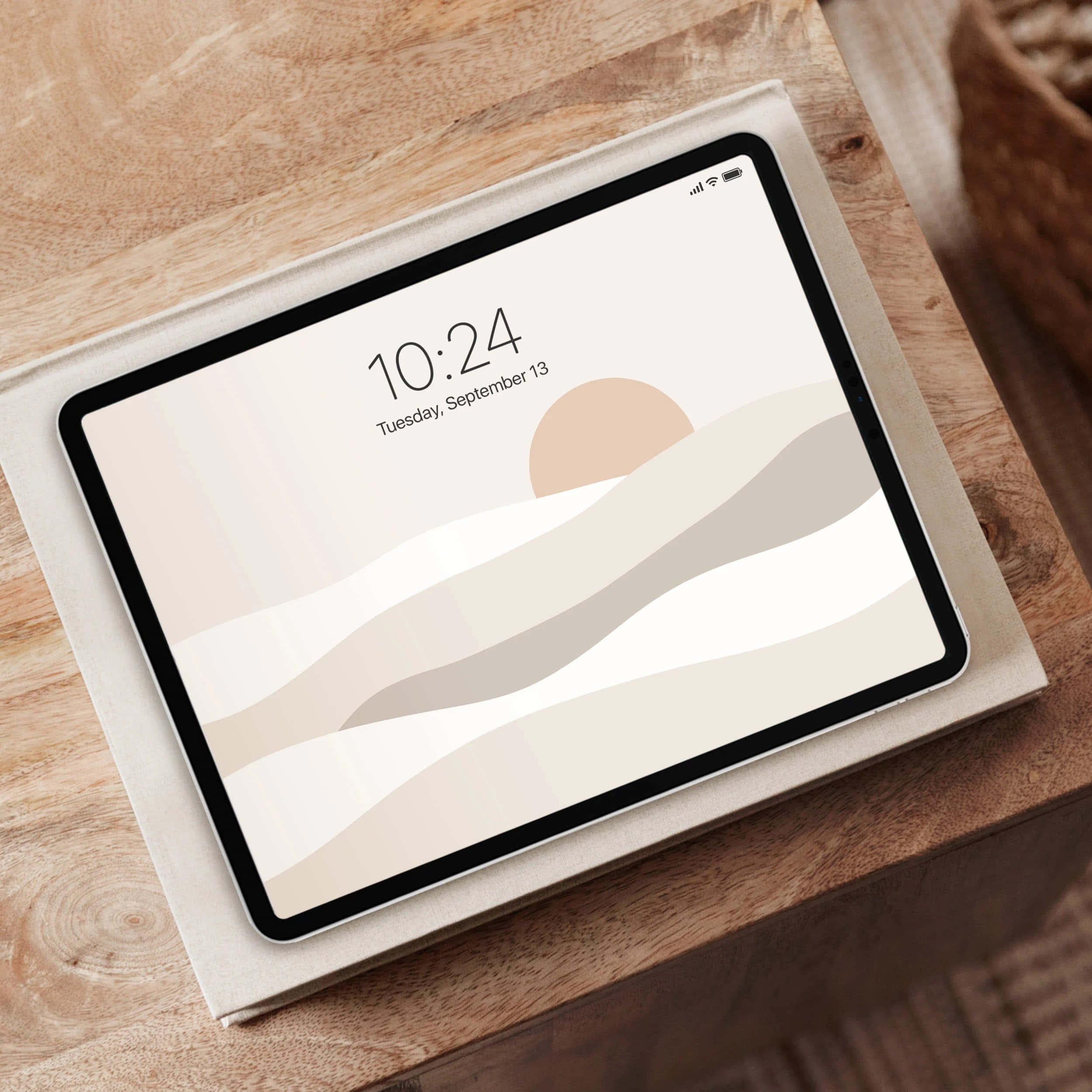 "สร้างสรรค์ต่อไปกับ iPad สุดสวย" วอลเปเปอร์