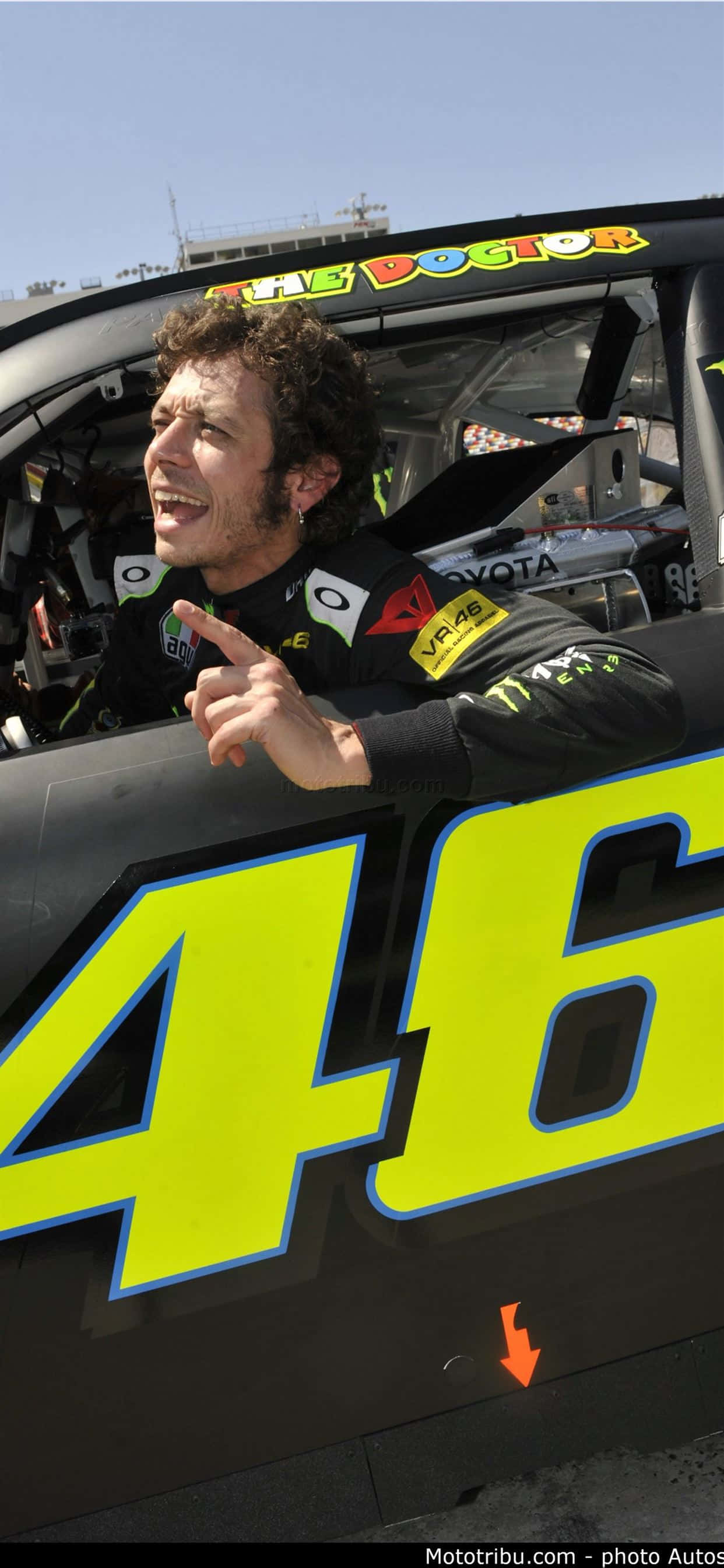 iPhone NASCAR – สัมผัสการแข่งรถสุดเร้าใจได้เพียงปลายนิ้ว วอลเปเปอร์