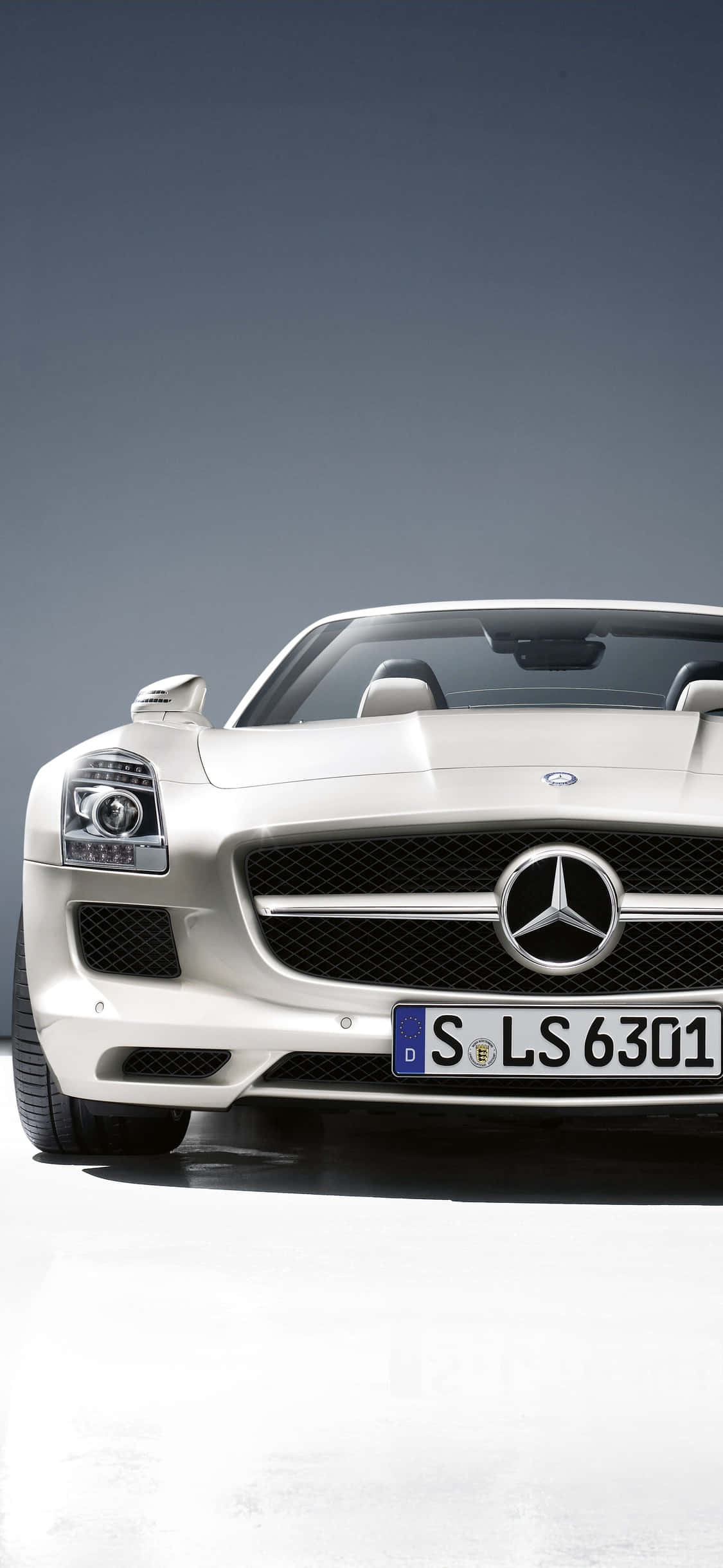 iPhone X AMG GT-R พื้นหลังสีขาว SLS AMG วอลเปเปอร์