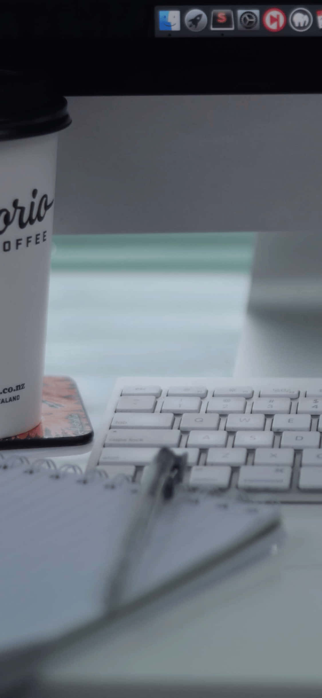 ถ้วยกาแฟ พื้นหลังสำนักงาน iPhone X วอลเปเปอร์