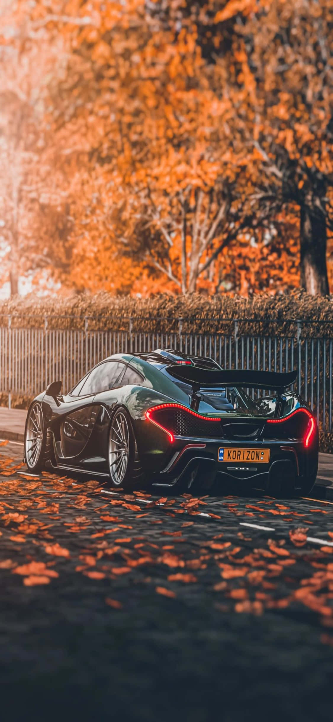 iPhone X McLaren 720s พื้นหลังฤดูใบไม้ร่วง วอลเปเปอร์