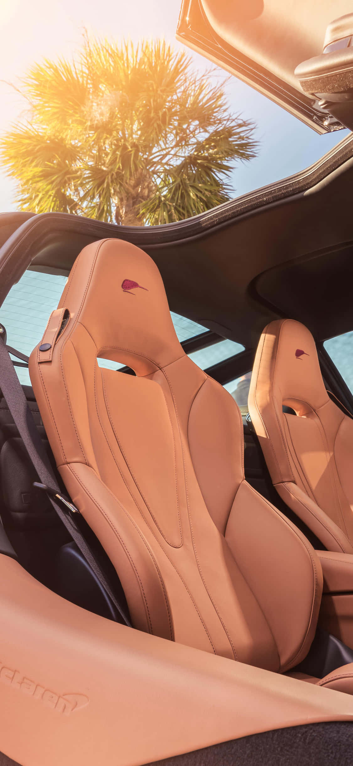 "ค้นพบสไตล์และพลังกับ iPhone Xs McLaren 720s" วอลเปเปอร์