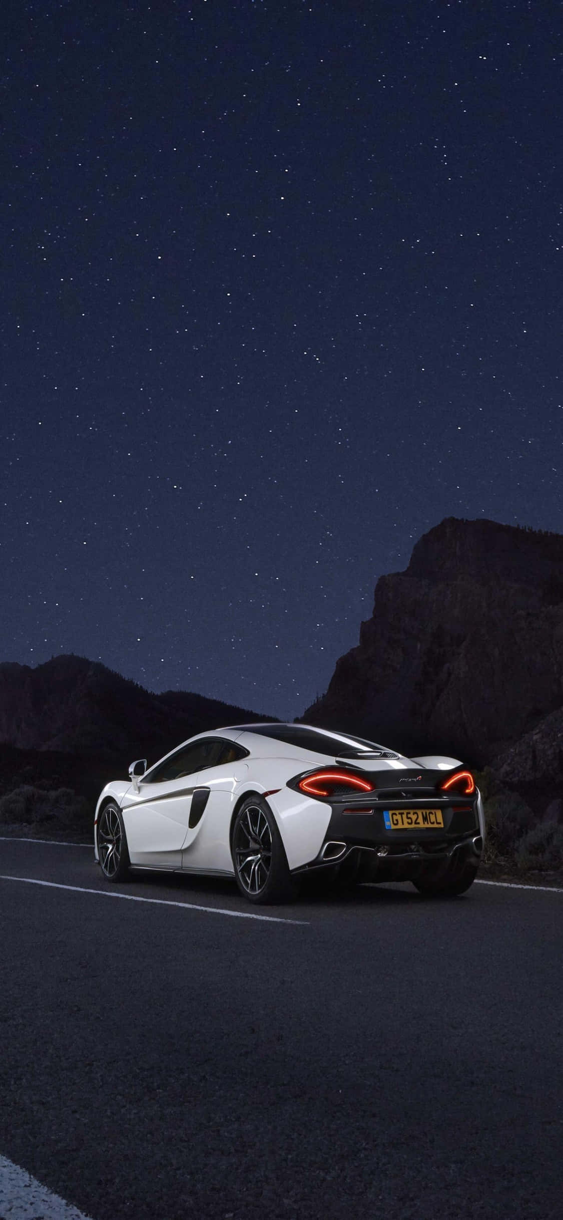 iPhone Xs และ McLaren 720s คือการผสมผสานที่สมบูรณ์แบบของพลังและความสง่างาม วอลเปเปอร์
