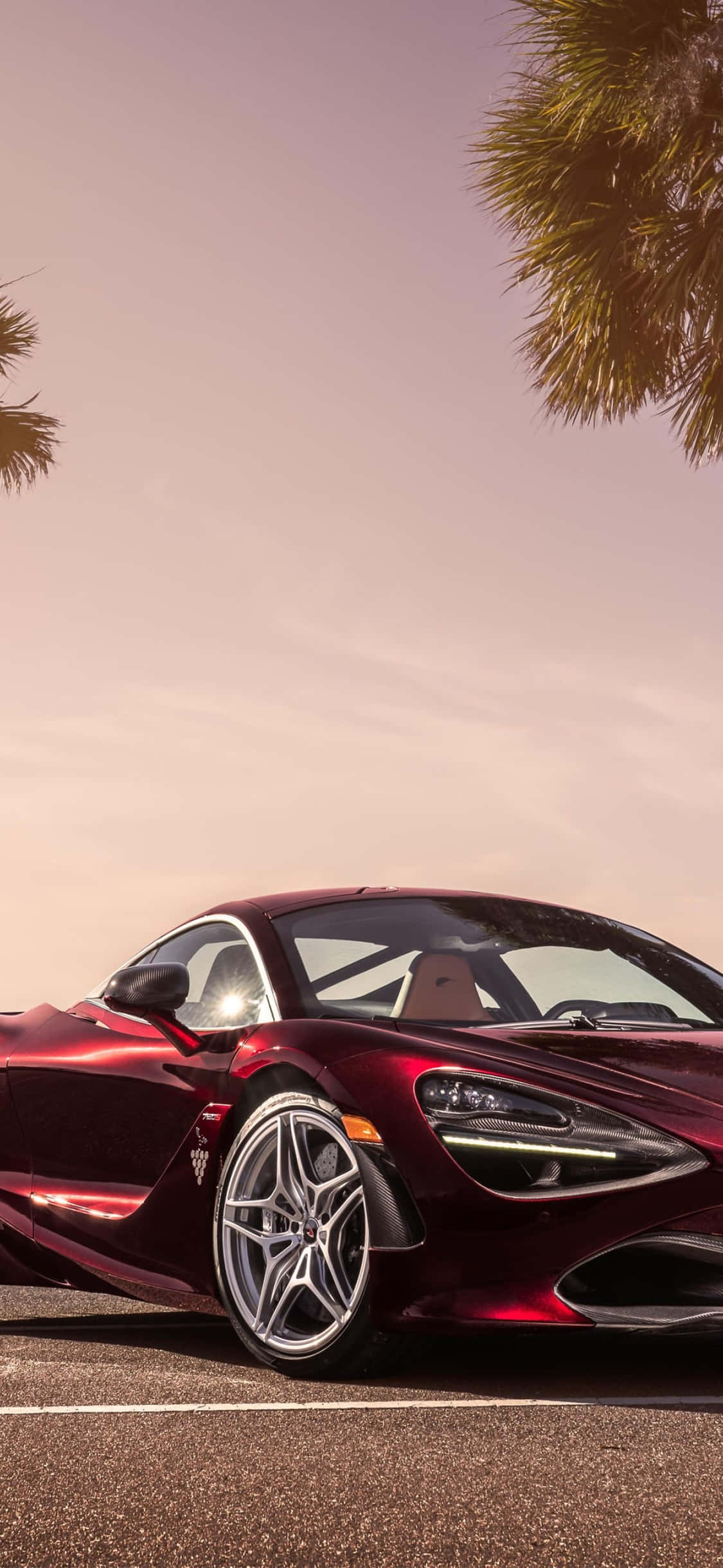 iPhone Xs และ McLaren 720s: สัญลักษณ์แห่งความหรูหรา วอลเปเปอร์