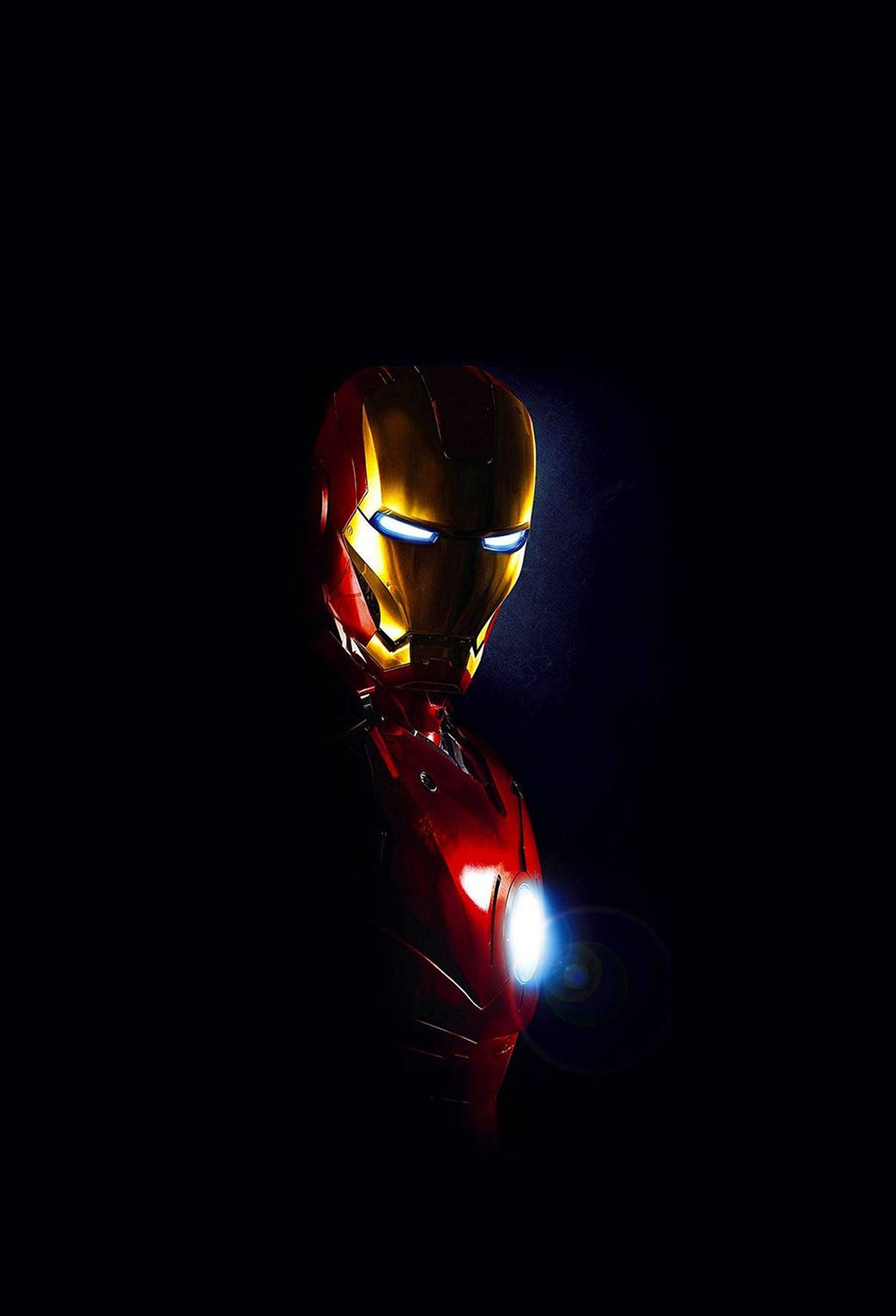 Iron Man 4K พื้นหลังสีดำสำหรับ iPhone — ไอรอนแมน วอลเปเปอร์