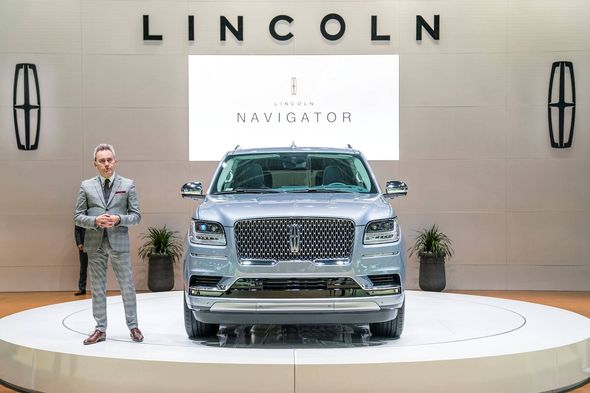 รถ Lincoln Navigator สีน้ำเงินพรีเมียม วอลเปเปอร์