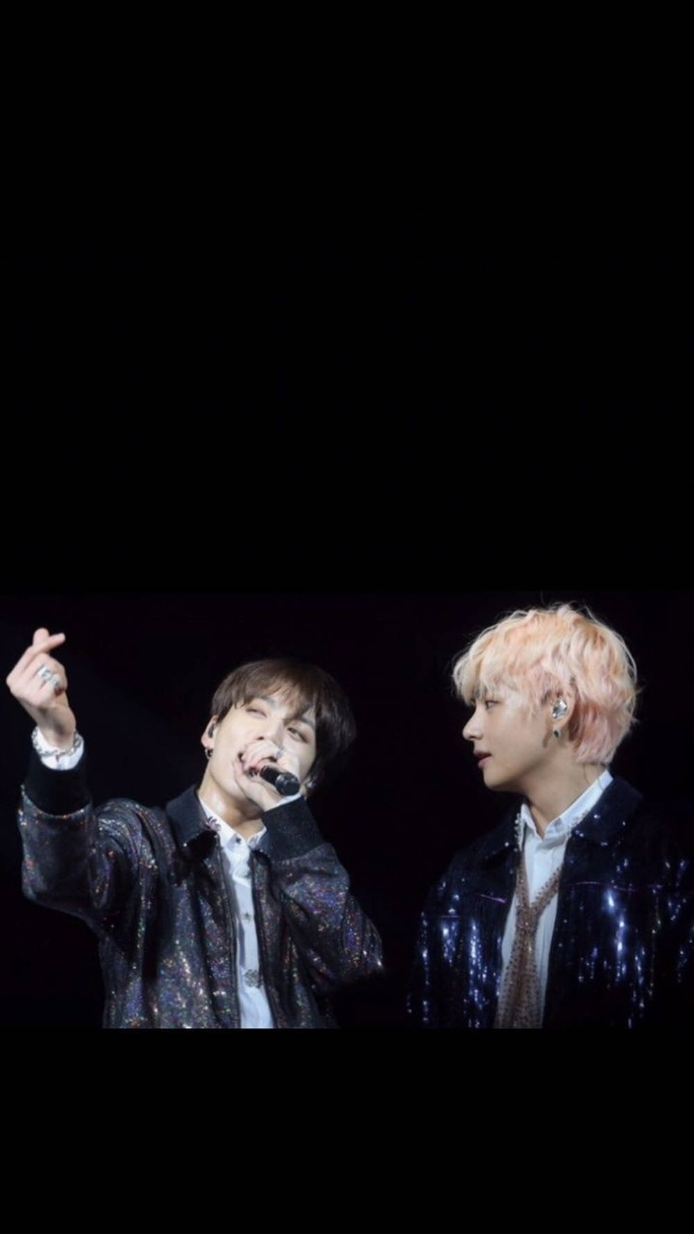ภาพการแสดงทัวร์ Love Yourself ของ BTS จินและวี วอลเปเปอร์