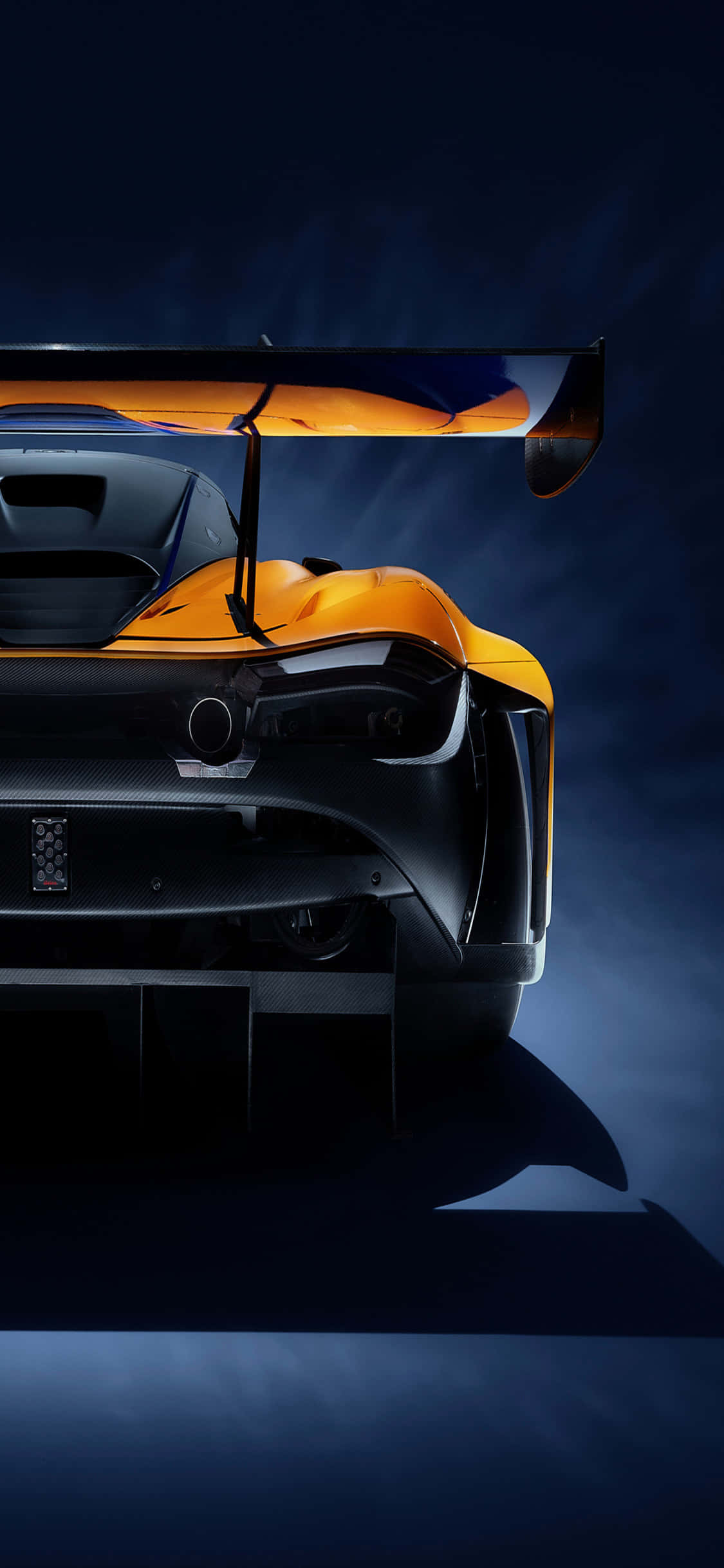 พื้นหลังด้านหลัง McLaren 720s GT3 สำหรับ iPhone X วอลเปเปอร์