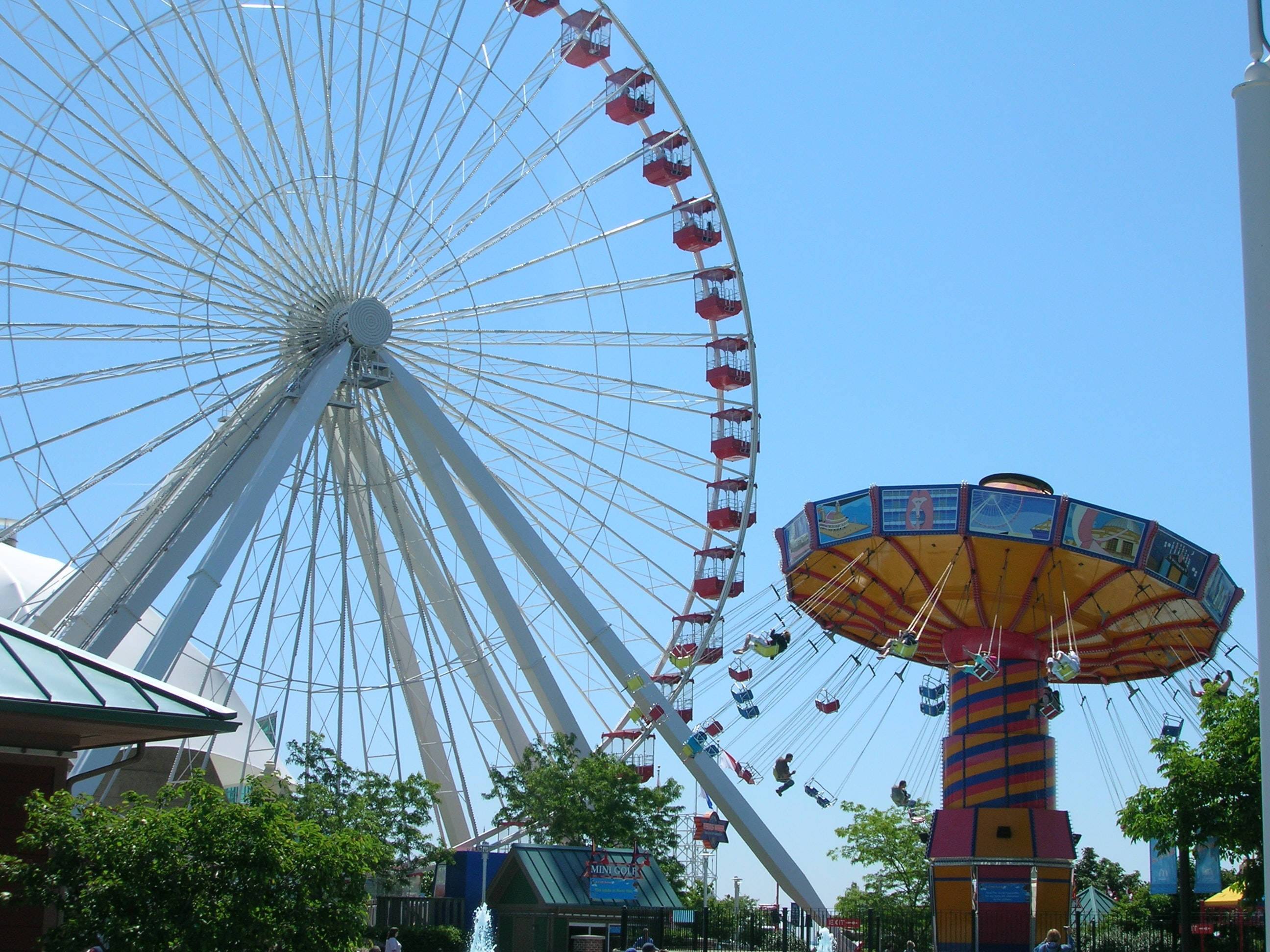 ชิงช้าและชิงช้าสวรรค์ที่ Navy Pier วอลเปเปอร์