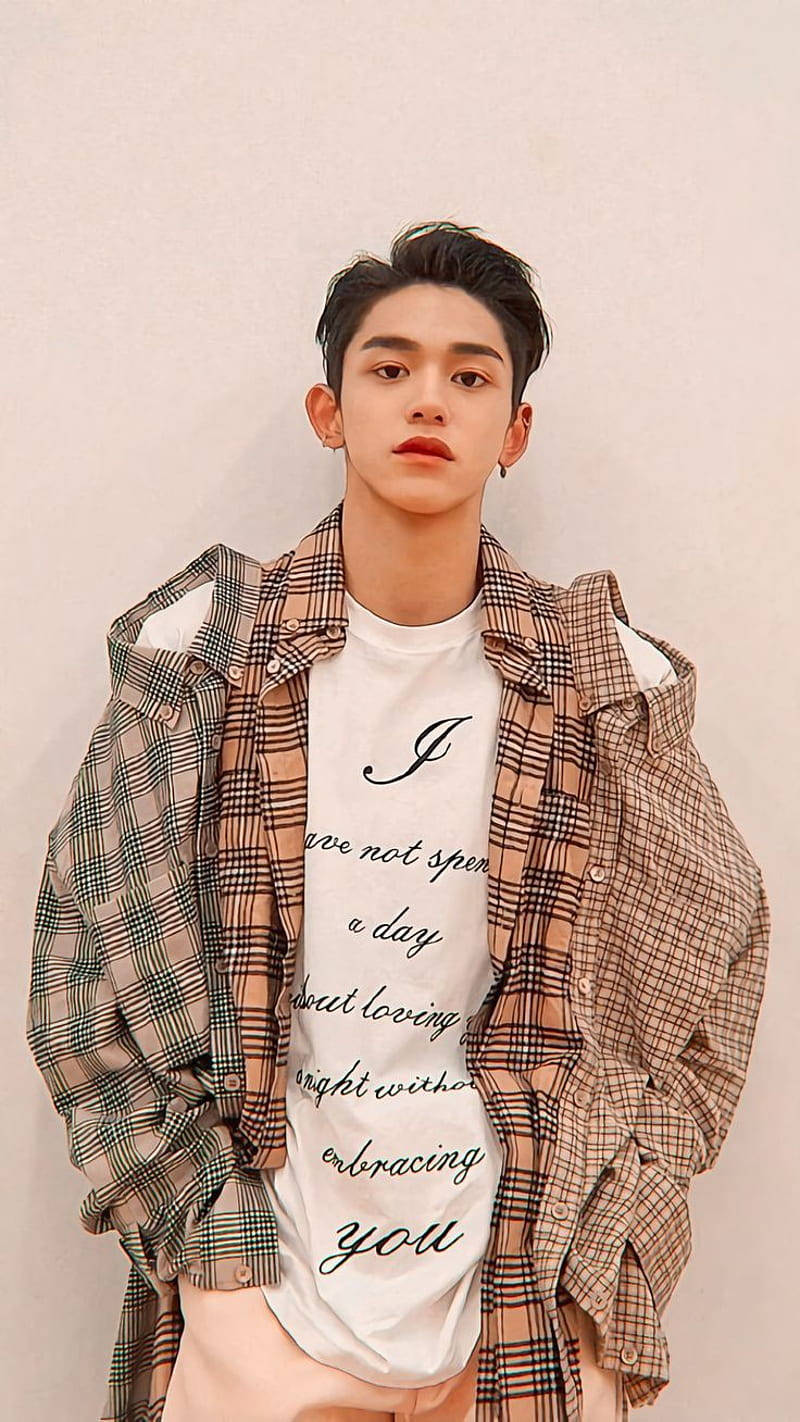 ครึ่งตัวเสื้อโปโล Nct Lucas วอลเปเปอร์
