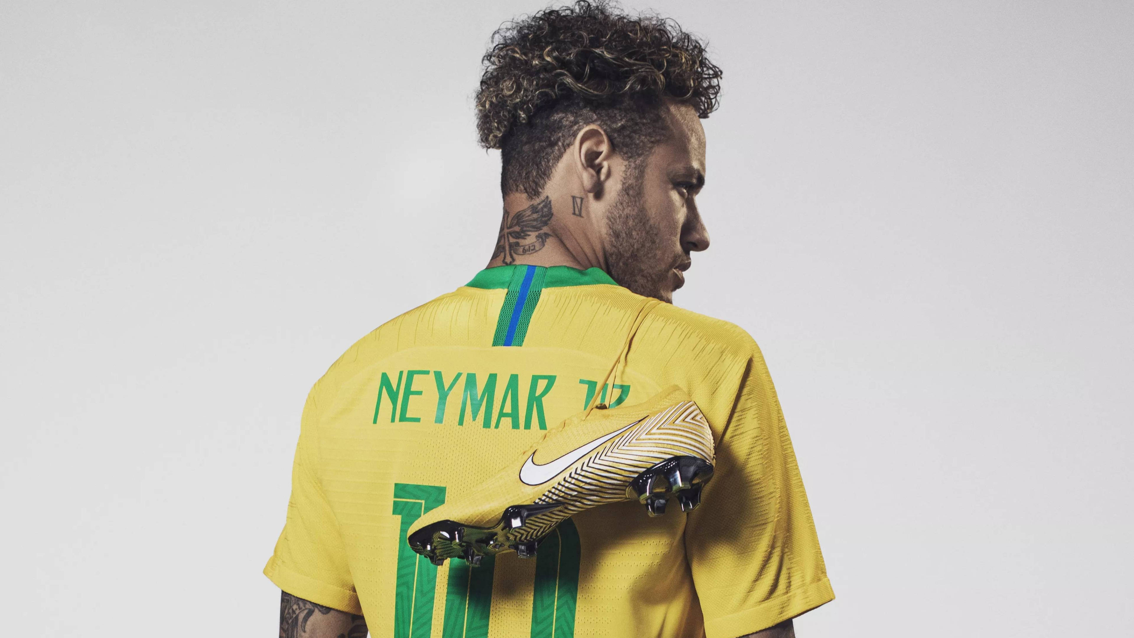 รองเท้า Nike สีเหลือง Neymar 4K วอลเปเปอร์