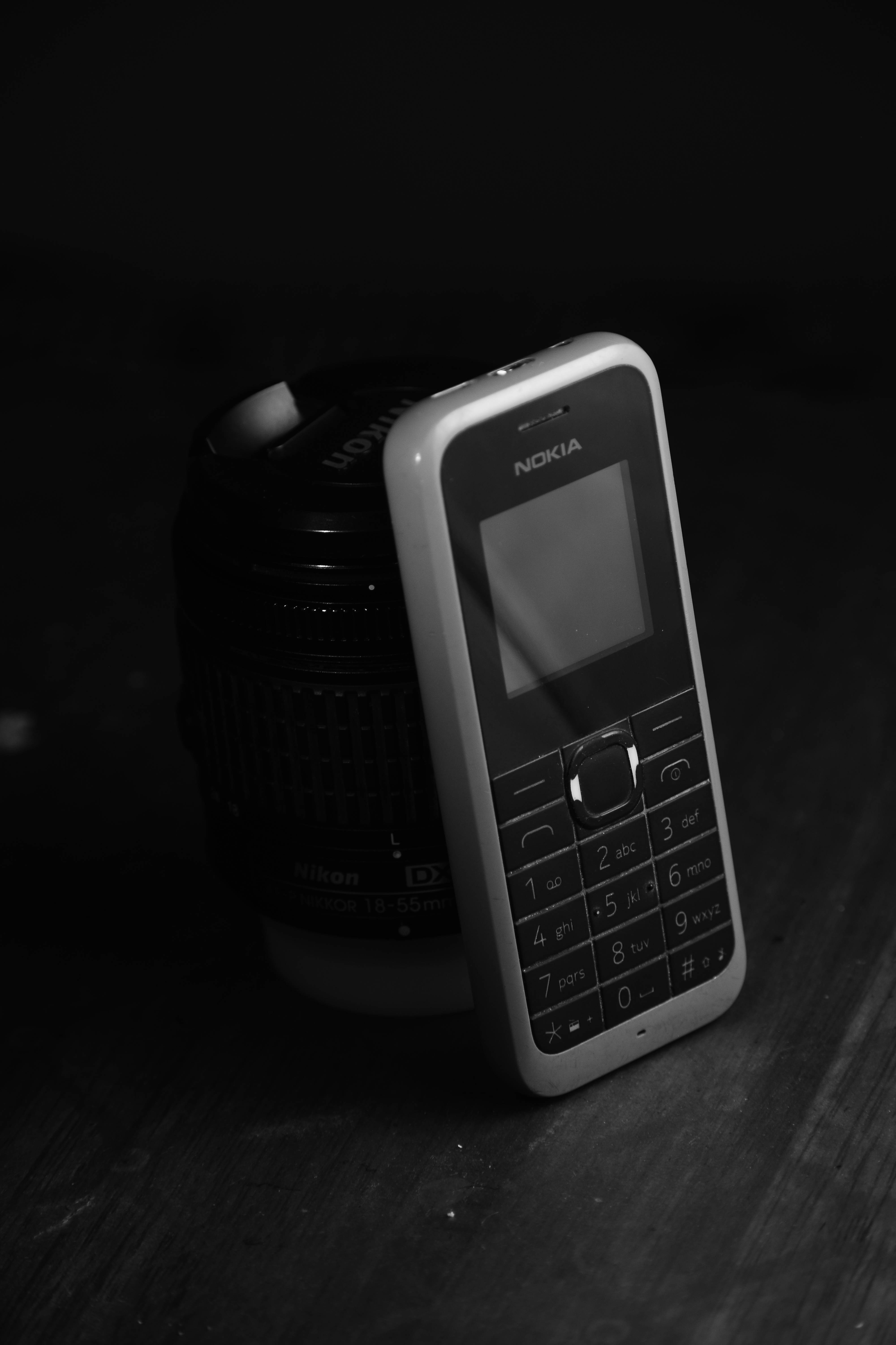 Nokia 105 สีดำและเทา วอลเปเปอร์