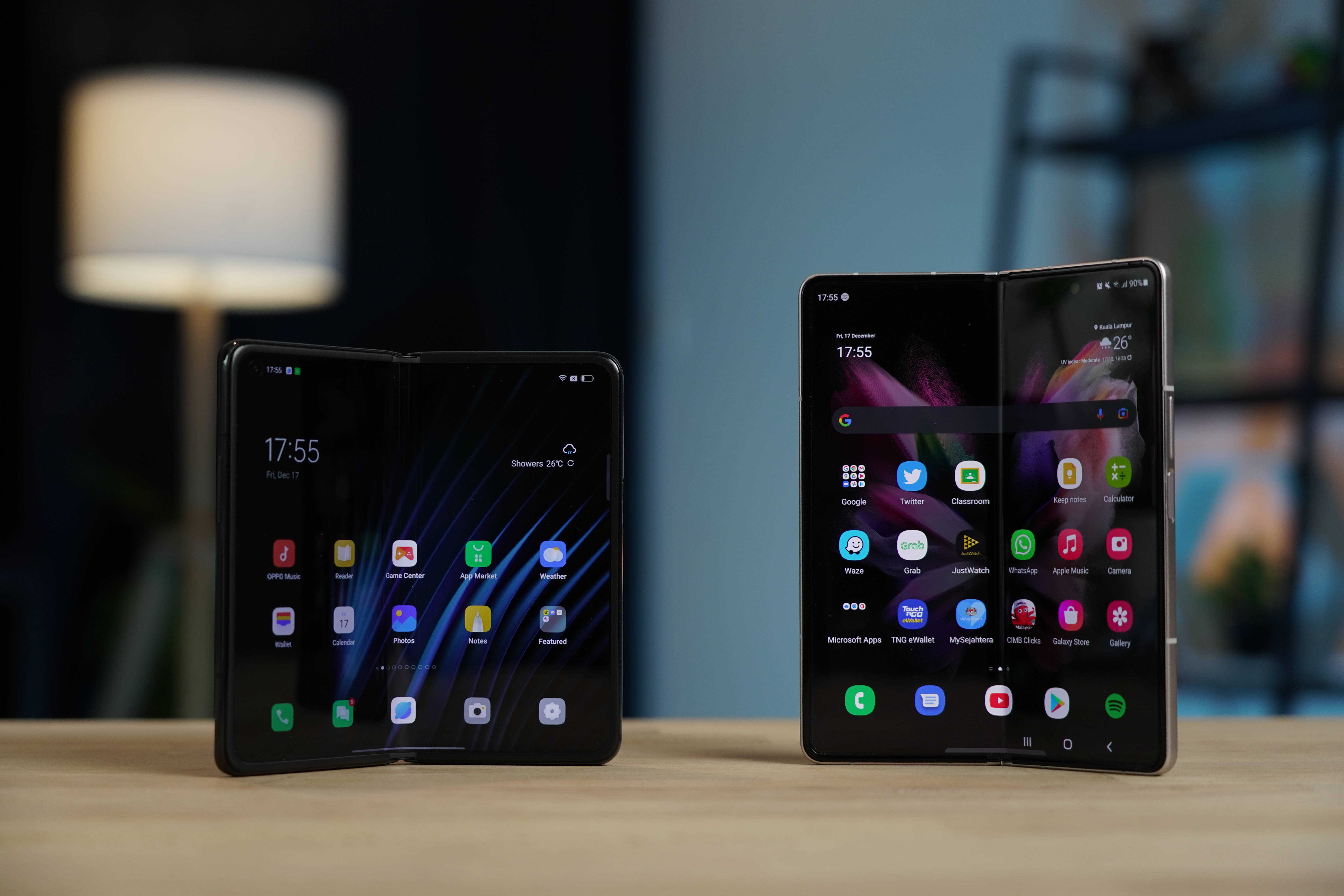 Oppo และ Samsung โทรศัพท์พับได้ วอลเปเปอร์