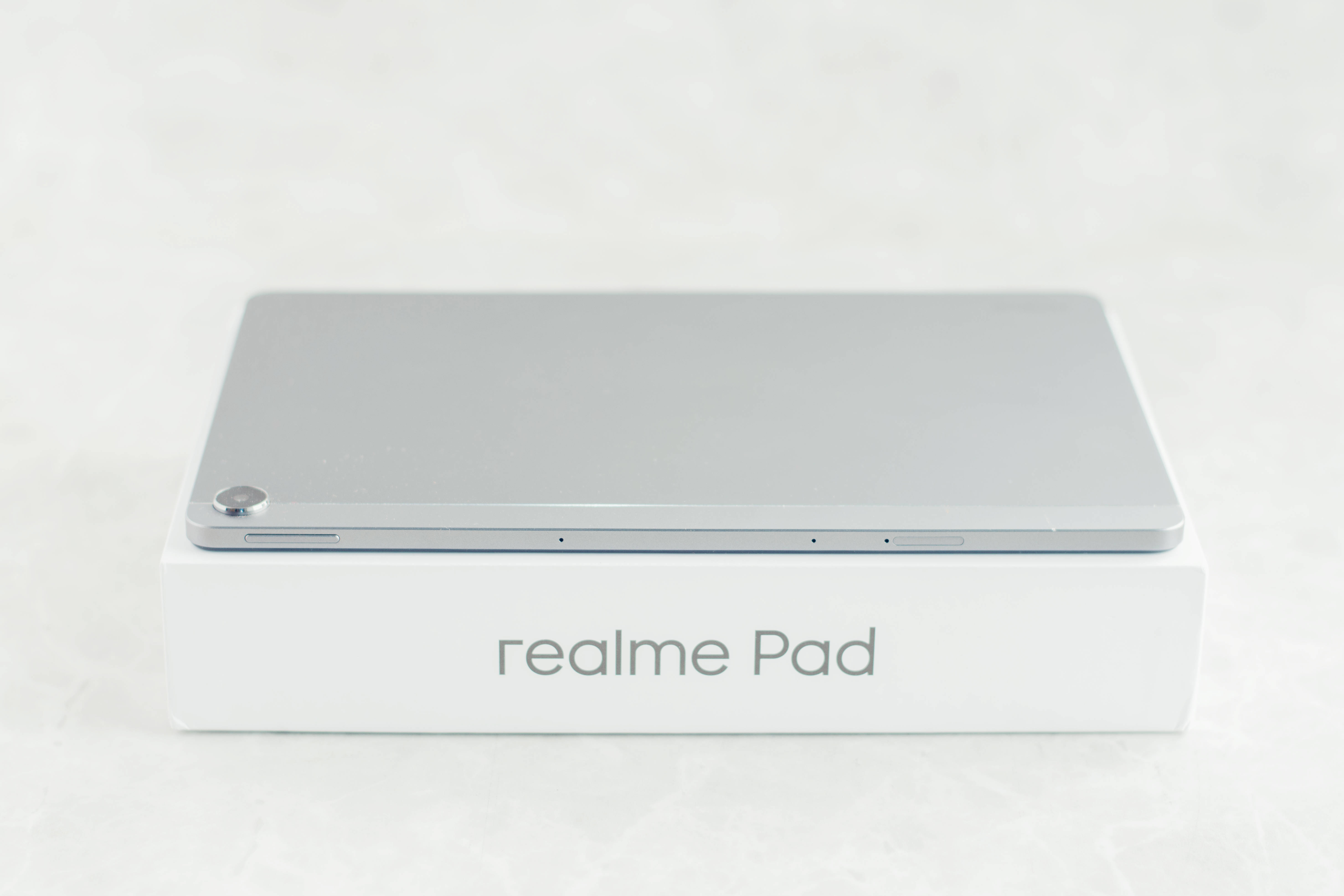 Realme Pad สีเทา วอลเปเปอร์