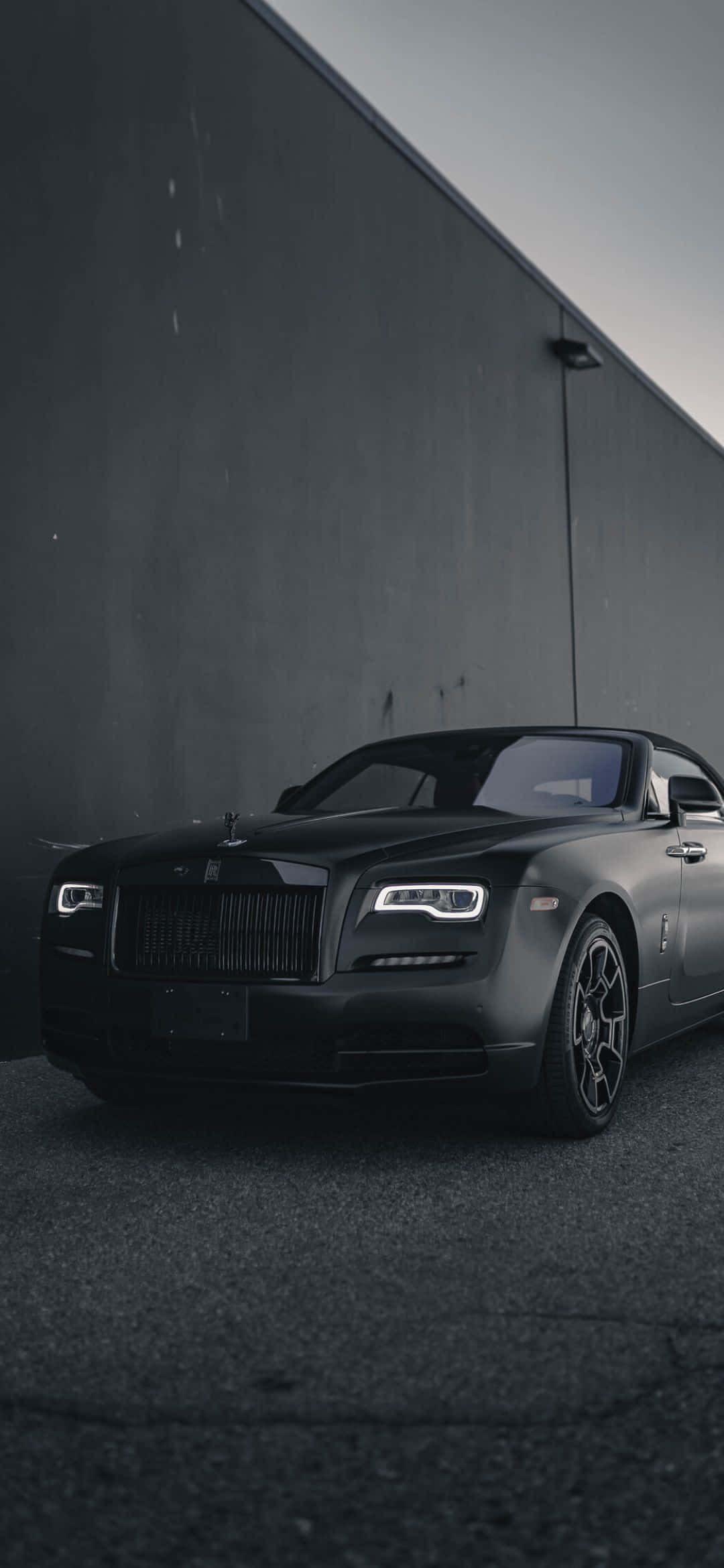 คำบรรยาย: ความสง่างามเป็นตัวเป็นตน - Rolls Royce Phantom วอลเปเปอร์