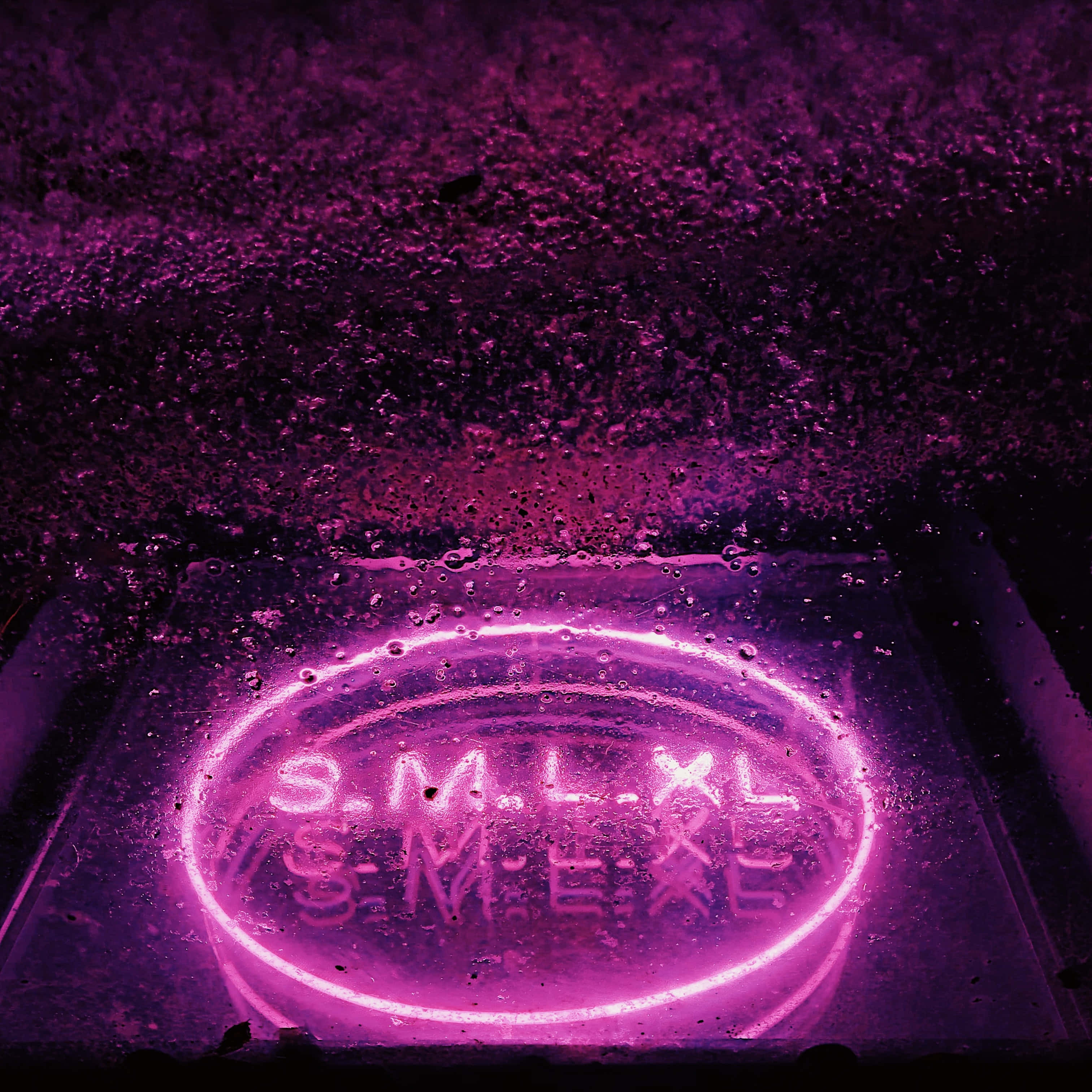 ป้ายนีออนที่มีคำว่า smoke วอลเปเปอร์
