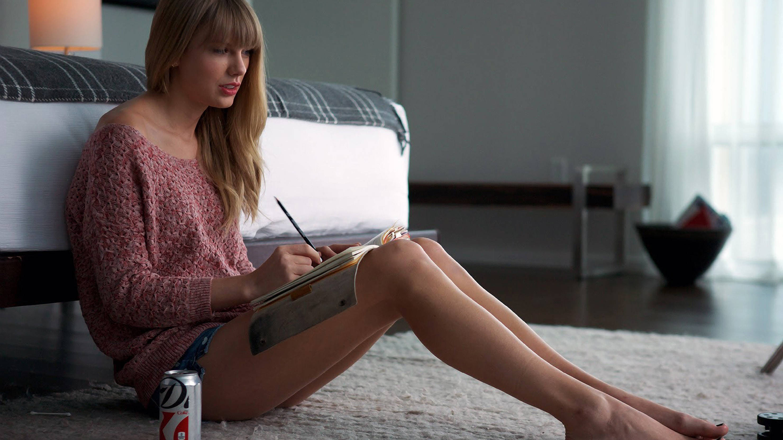 Taylor Swift ขายาวสวย วอลเปเปอร์
