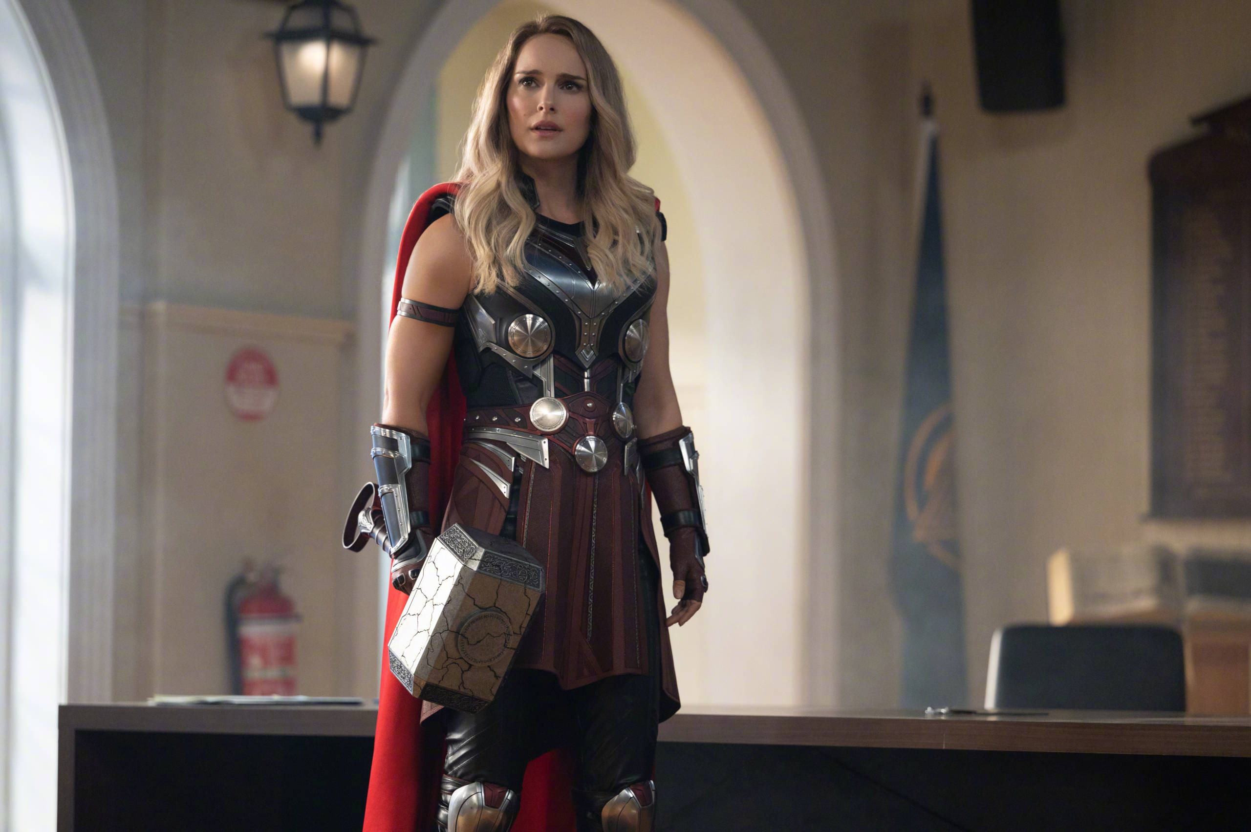 Thor เลิฟแอนด์ธันเดอร์ เจนสับสน วอลเปเปอร์