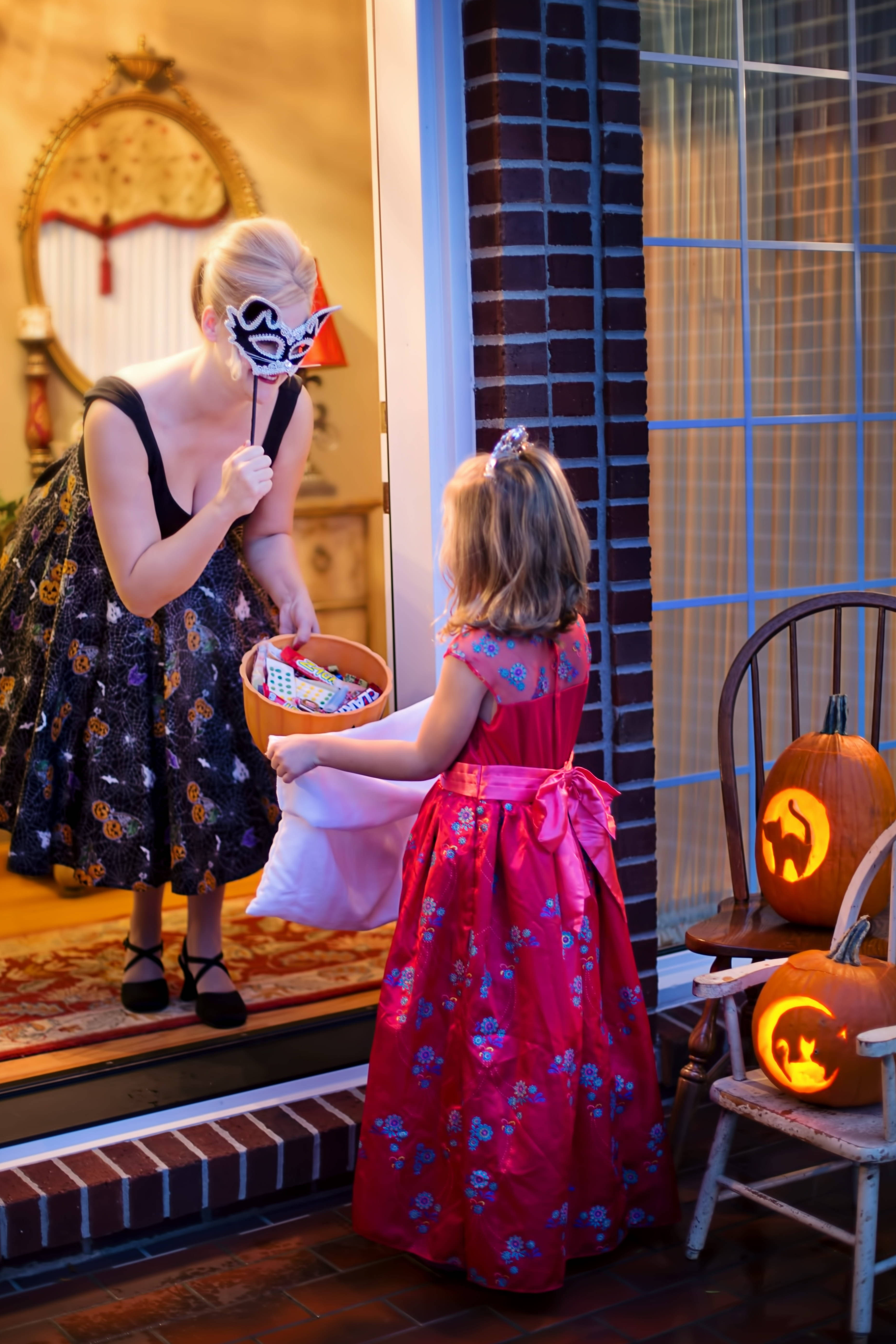 น่ารักวันฮาโลวีน Trick-Or-Treat วอลเปเปอร์