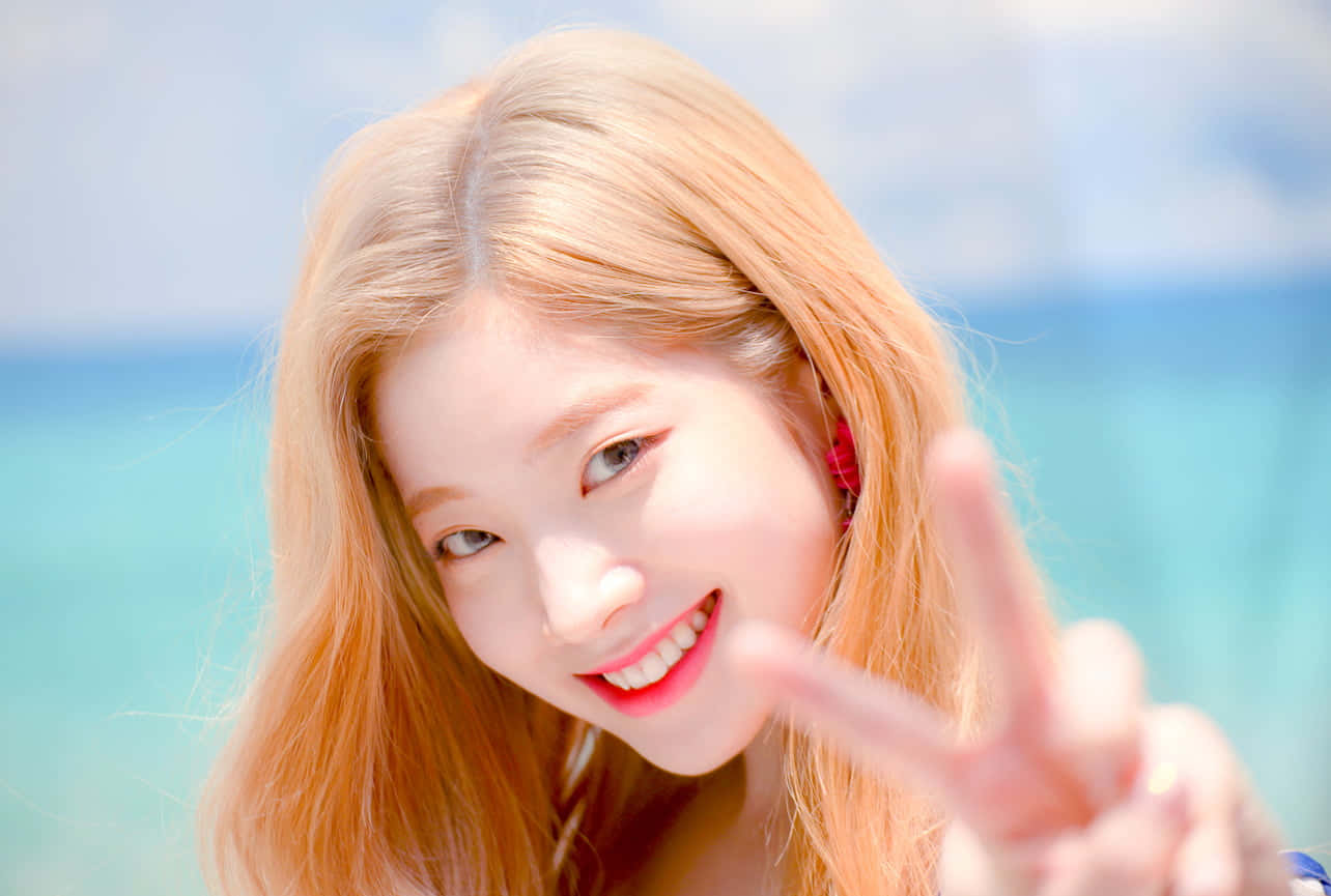 สมาชิก Twice โพสท่าในภาพกลุ่มสุดเก๋ วอลเปเปอร์