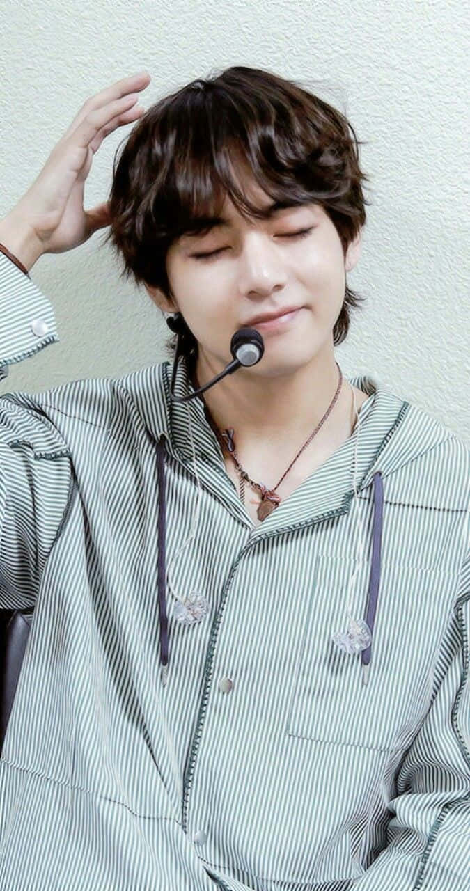 ภาพแทฮยungหลับตา วอลเปเปอร์