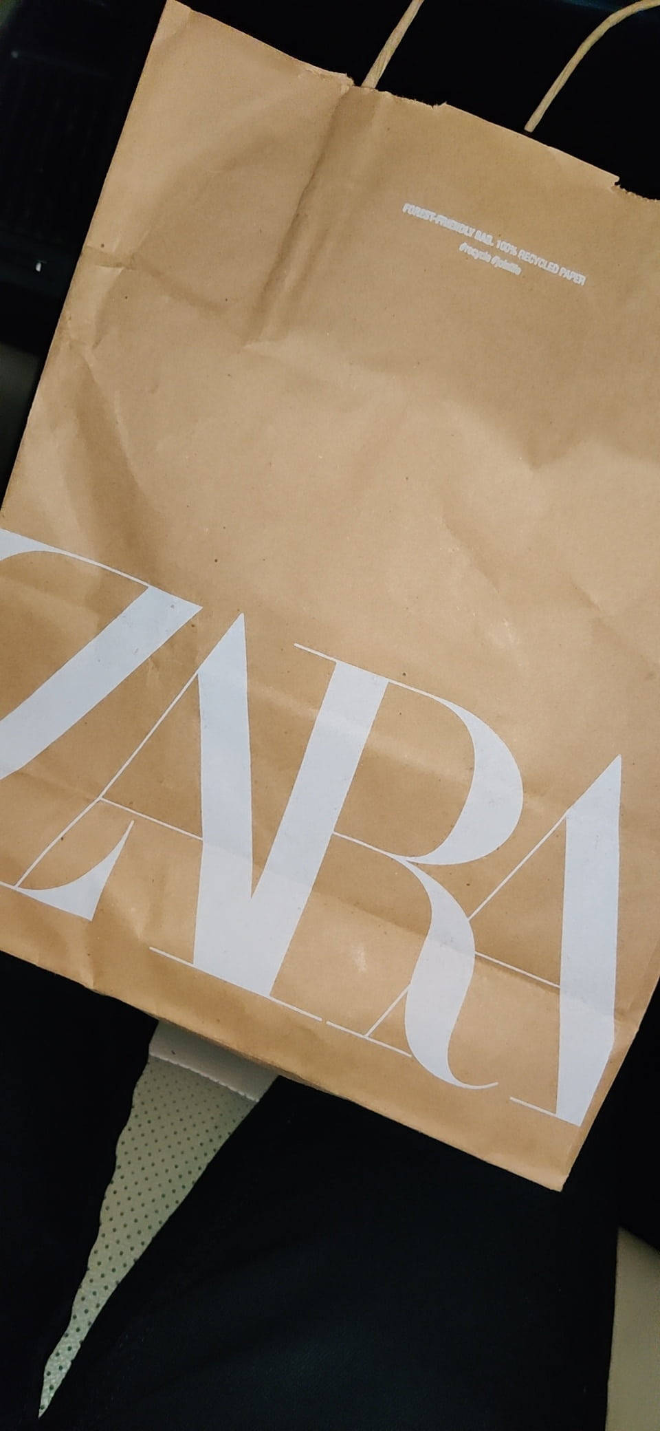 ถุงกระดาษ Zara วอลเปเปอร์